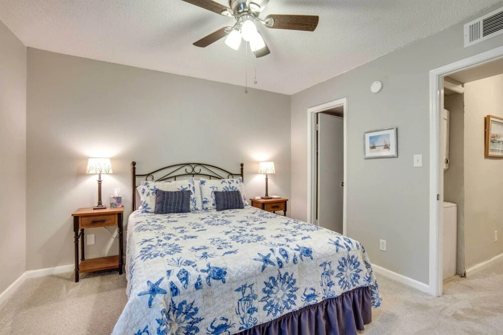 Beaufort Townhome w/ Patio, 3 Mi to Downtown!