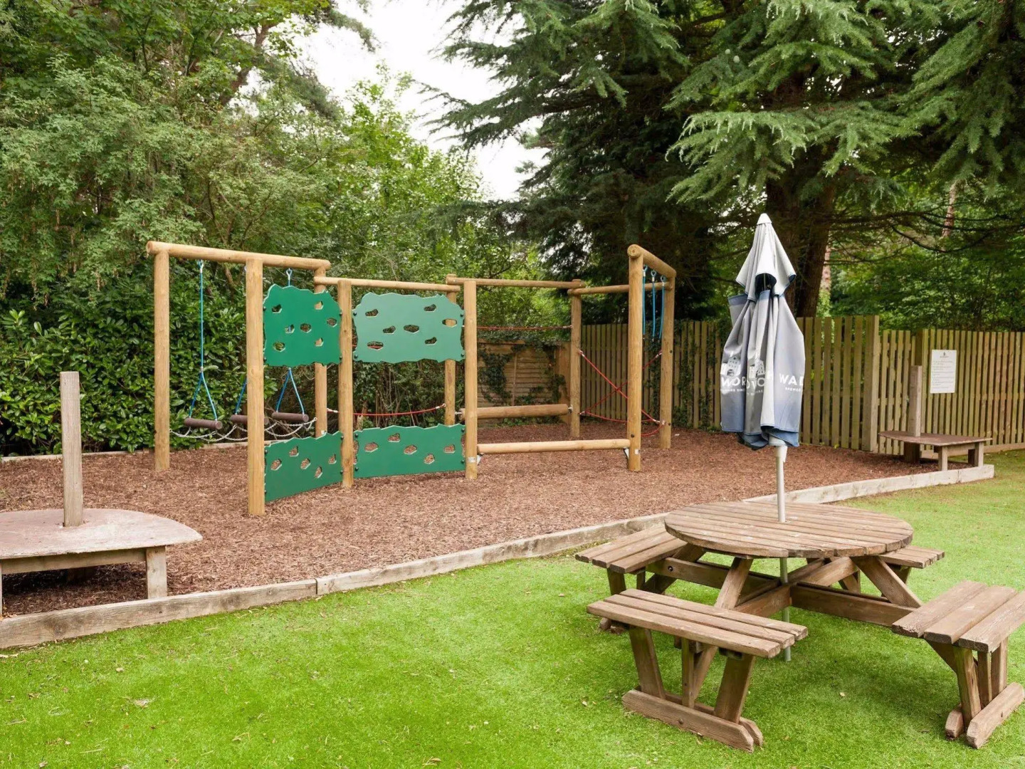 The Avon Causeway Hotel