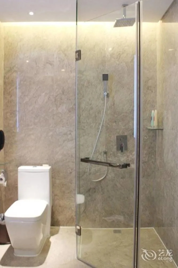 Maritime Hotel (Zhengzhou Century Amusement Park Zhongyuan Tower)