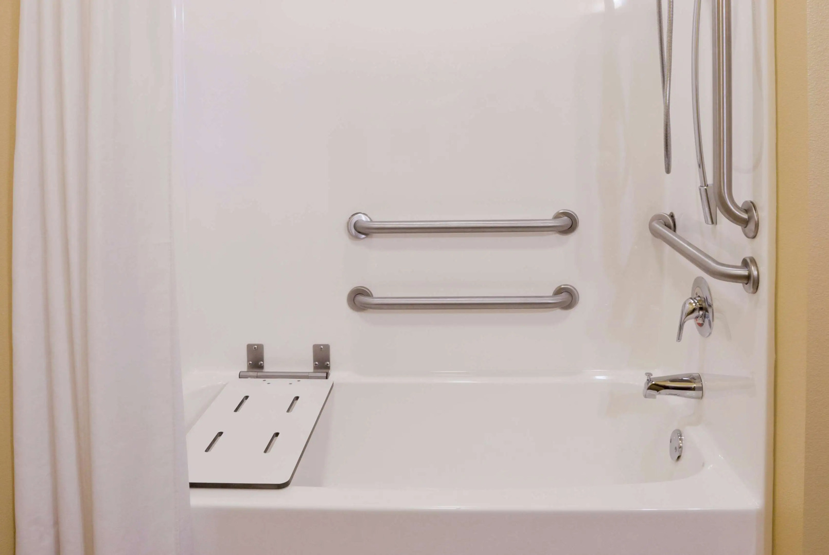 AmericInn by Wyndham Fargo Medical Center