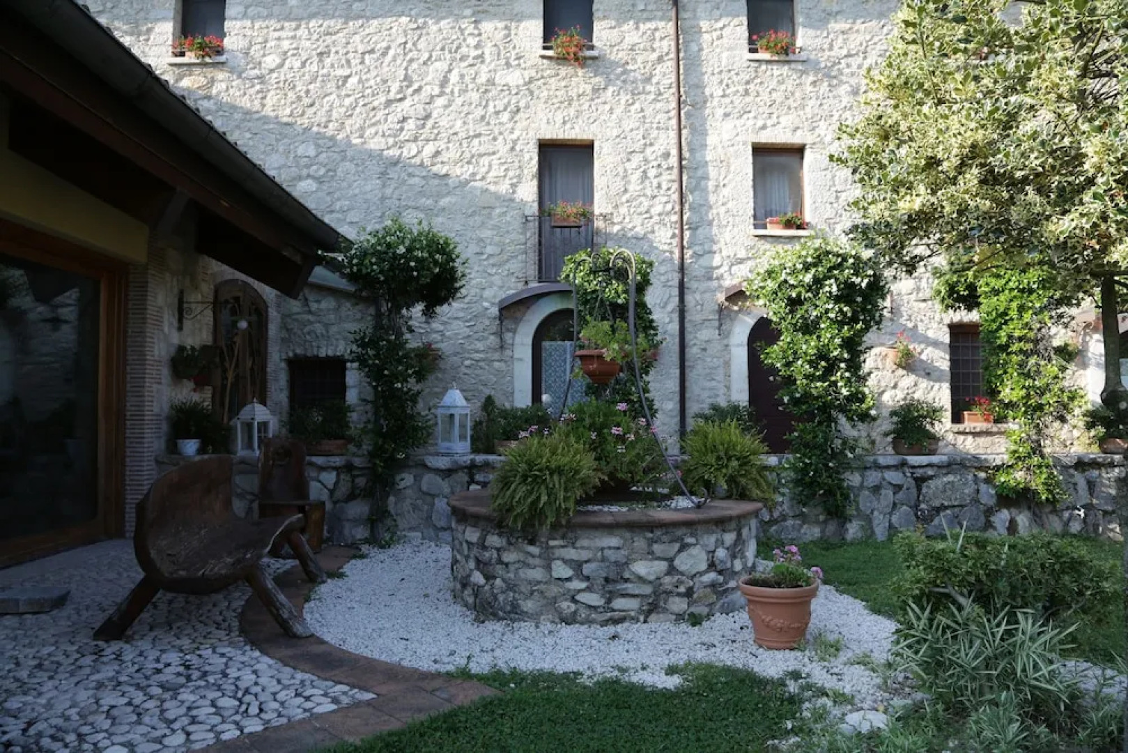 Valle Dell'Aquila Country House