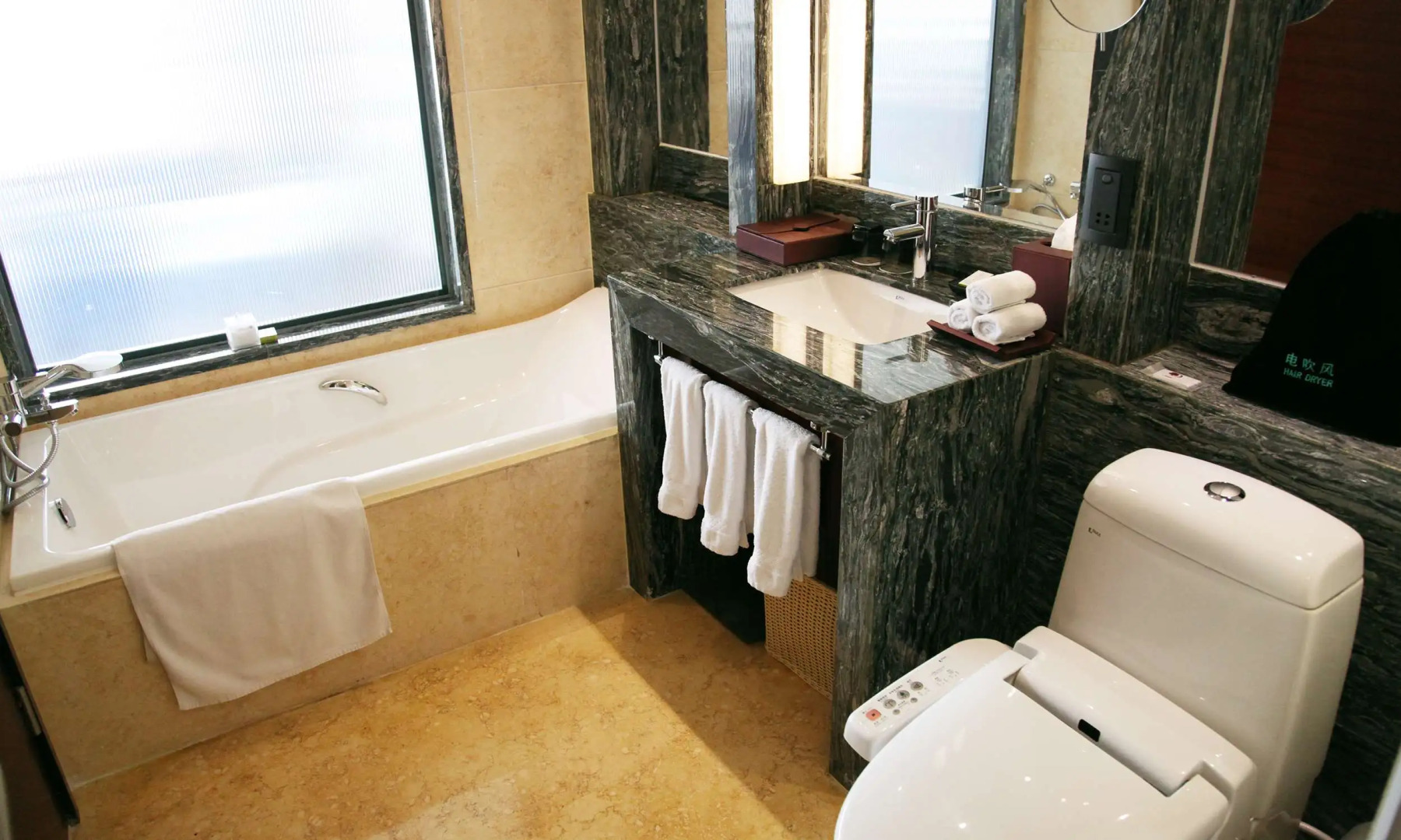 DoubleTree by Hilton Wuxi