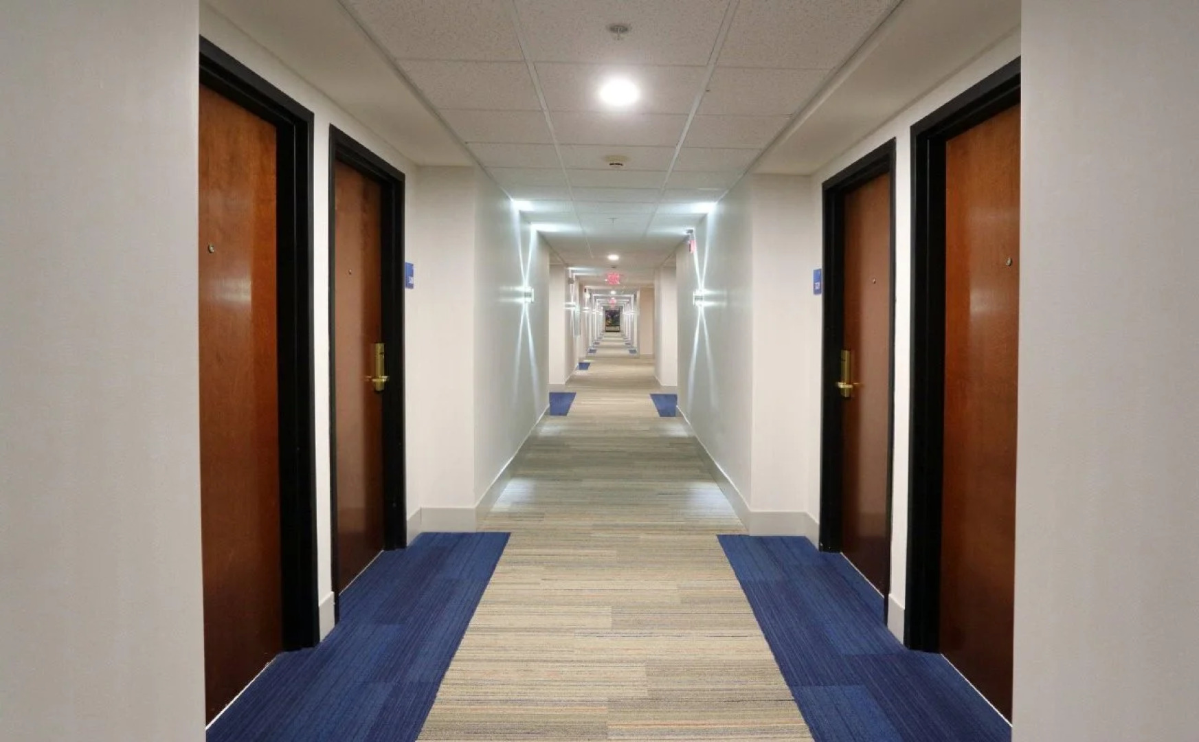 Holiday Inn Express & Suites Newport News by IHG