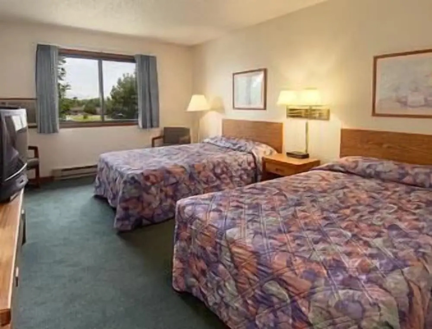 Super 8 Oshkosh Airport