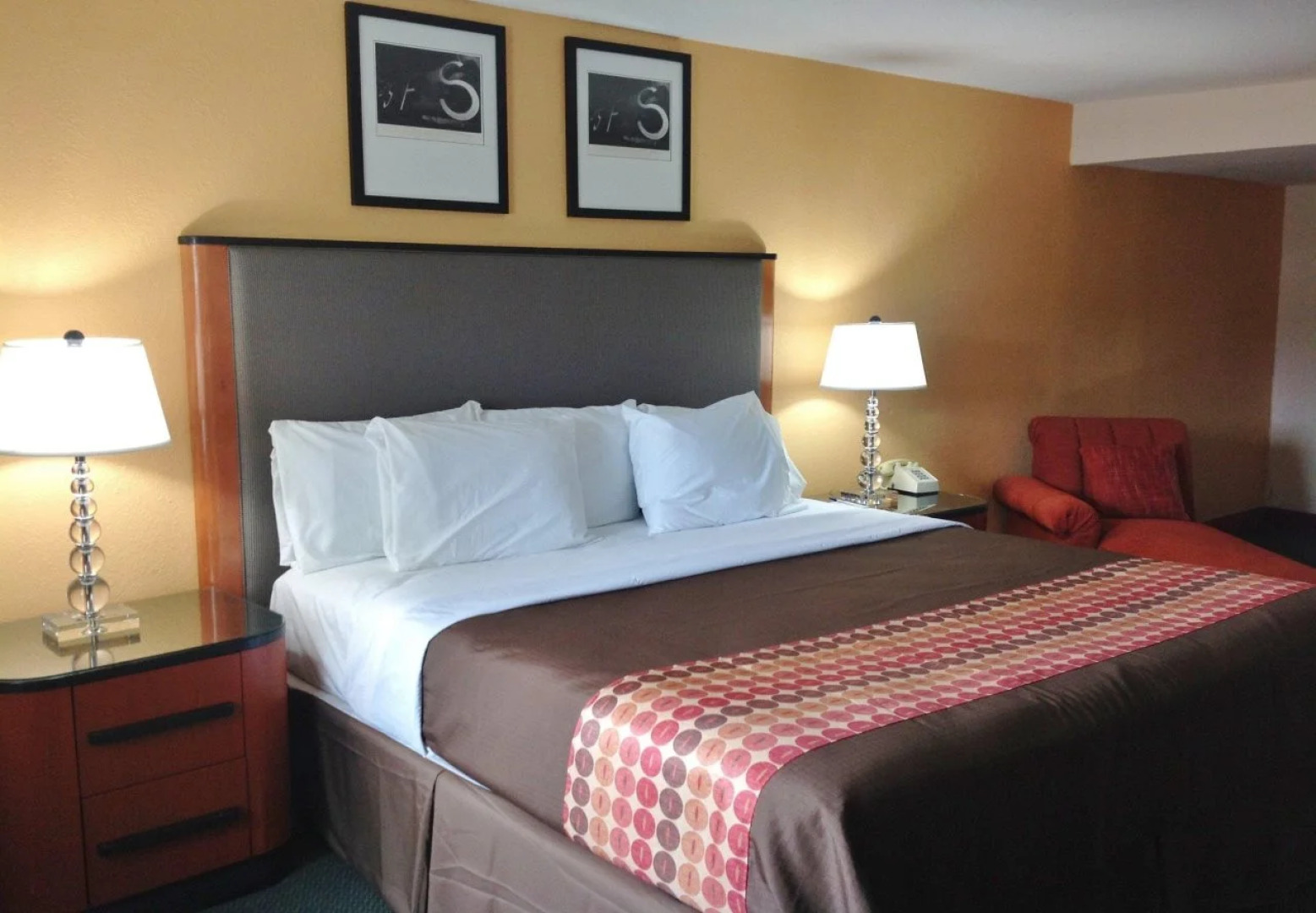 Media Inn and Suites