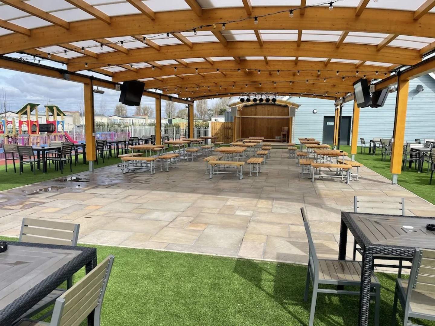 3-bed Caravan in Walton on the Naze