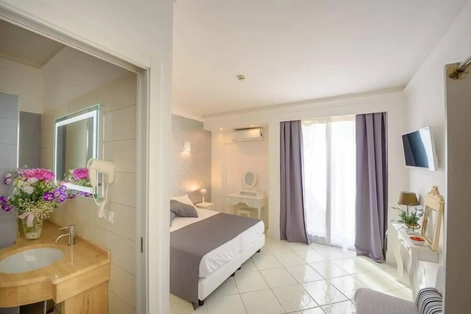 Hotel Bussola di Hermes