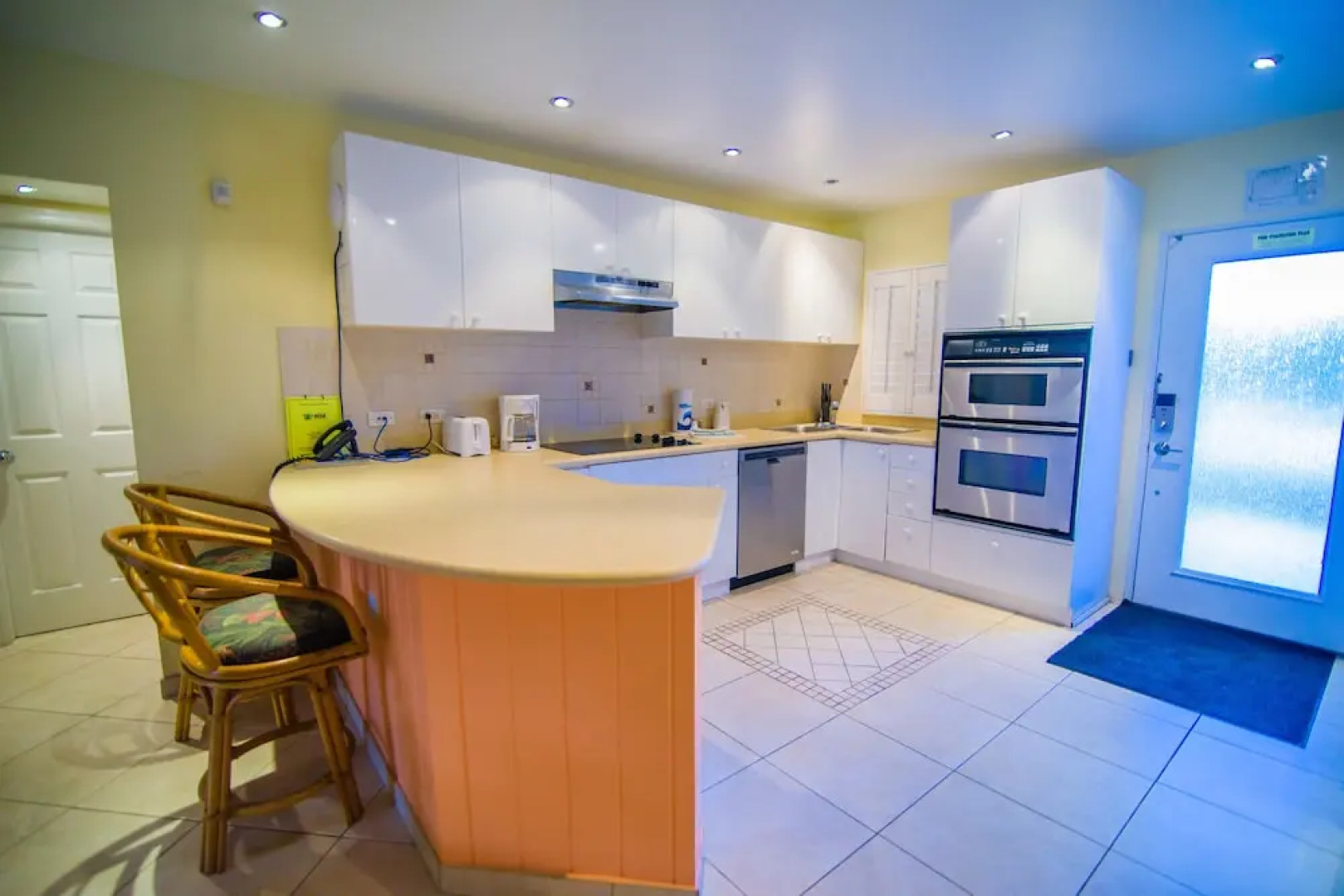 7 Mile Beach Resort & Club