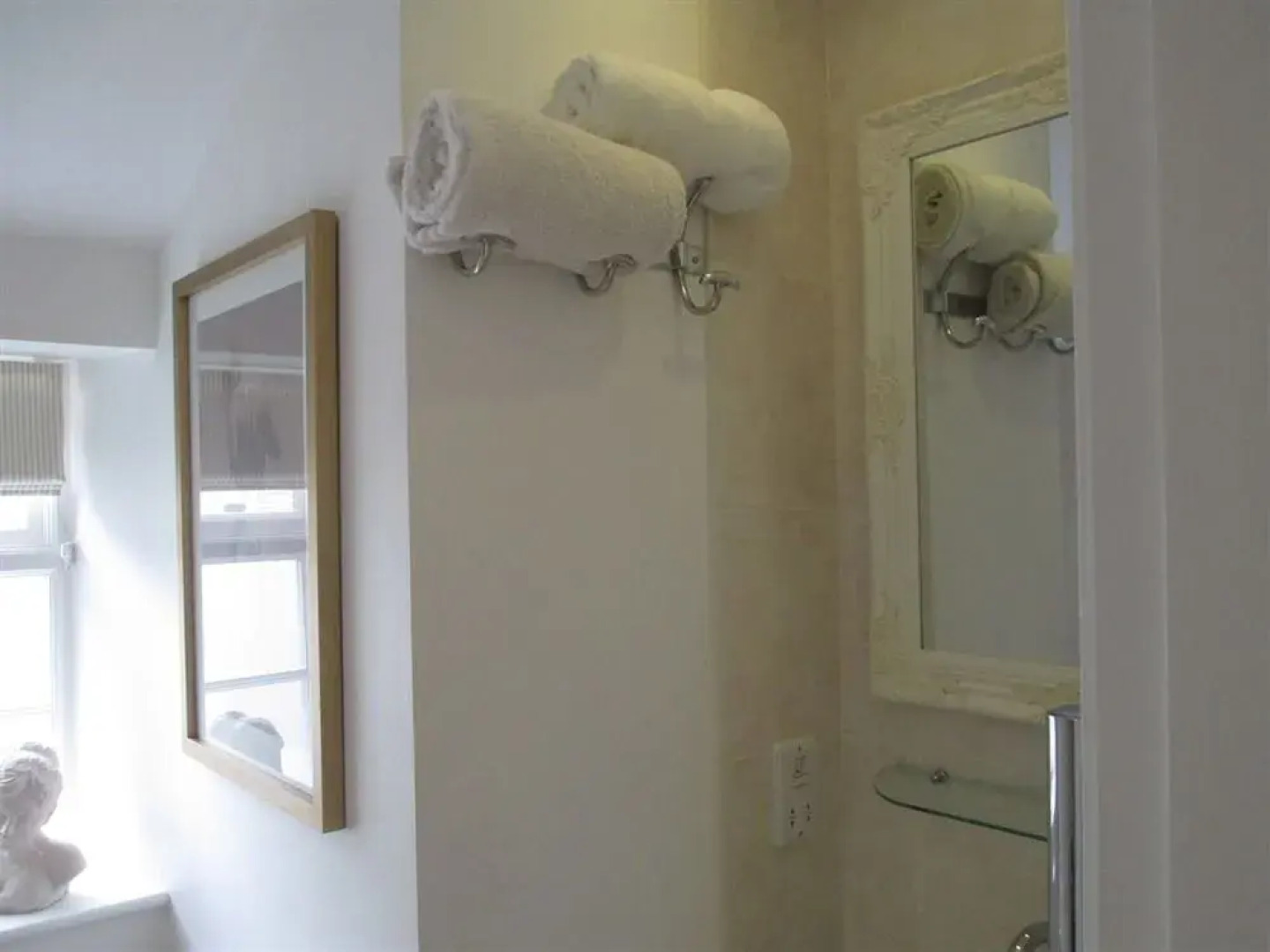 Ling House Bed and Breakfast