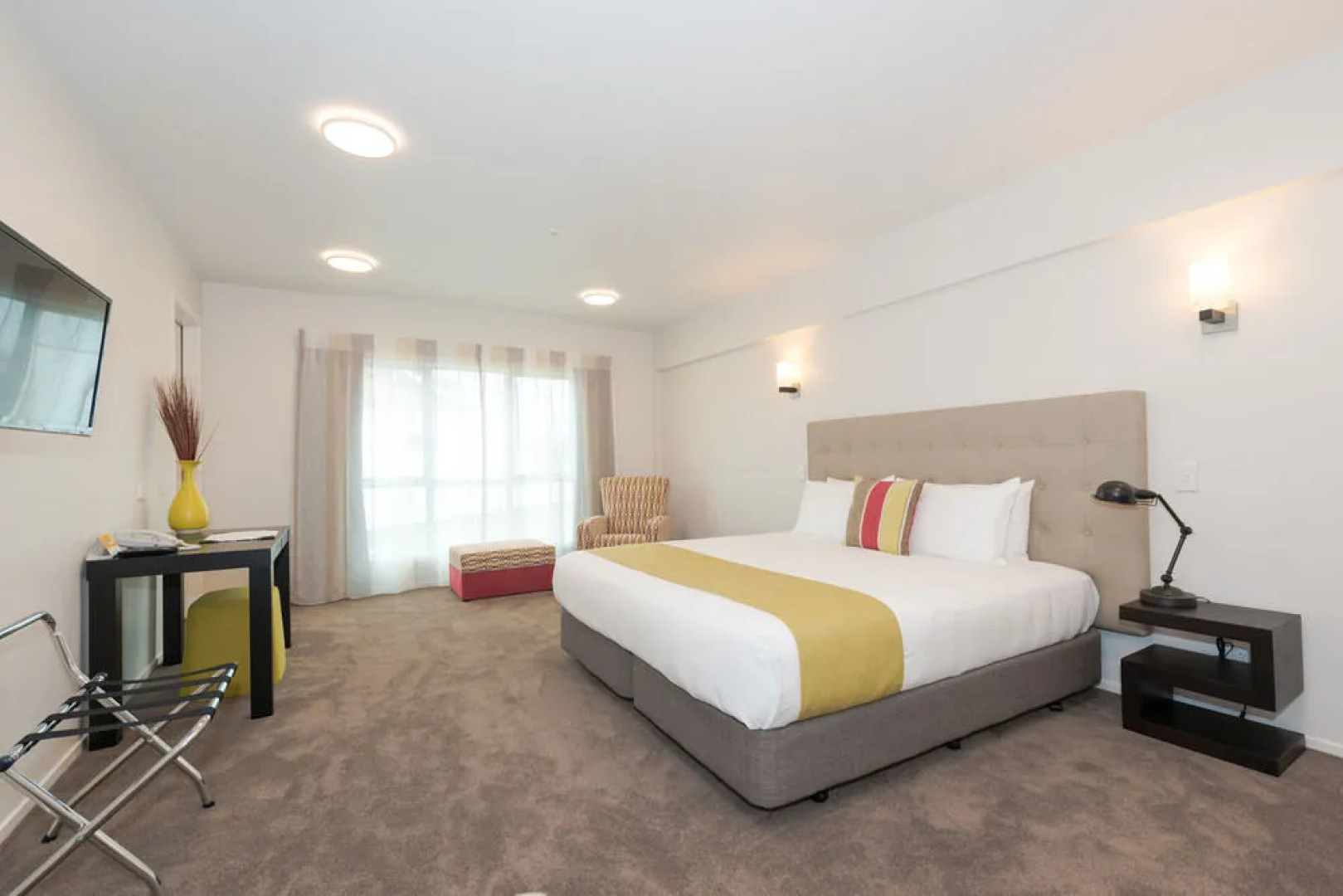 Clarion Suites Ambassador