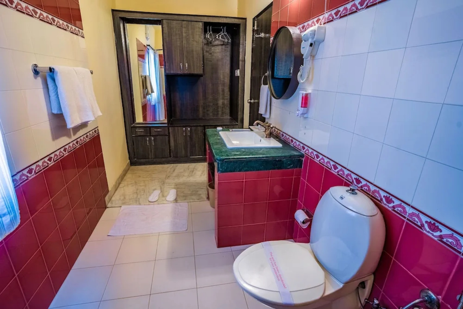 Glitz Ranthambore Safari Resort