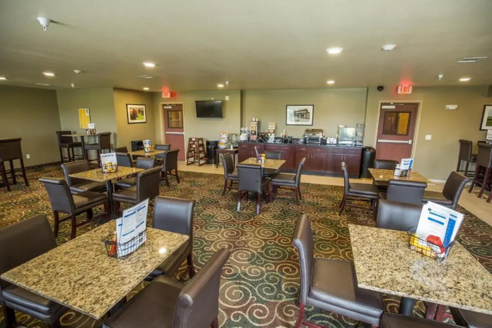 Cobblestone Inn & Suites - Winterset, IA