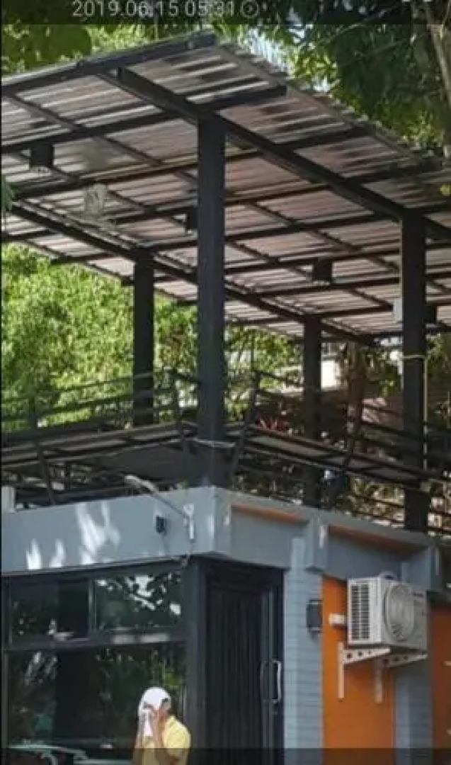 Kaengkrachan River Hut