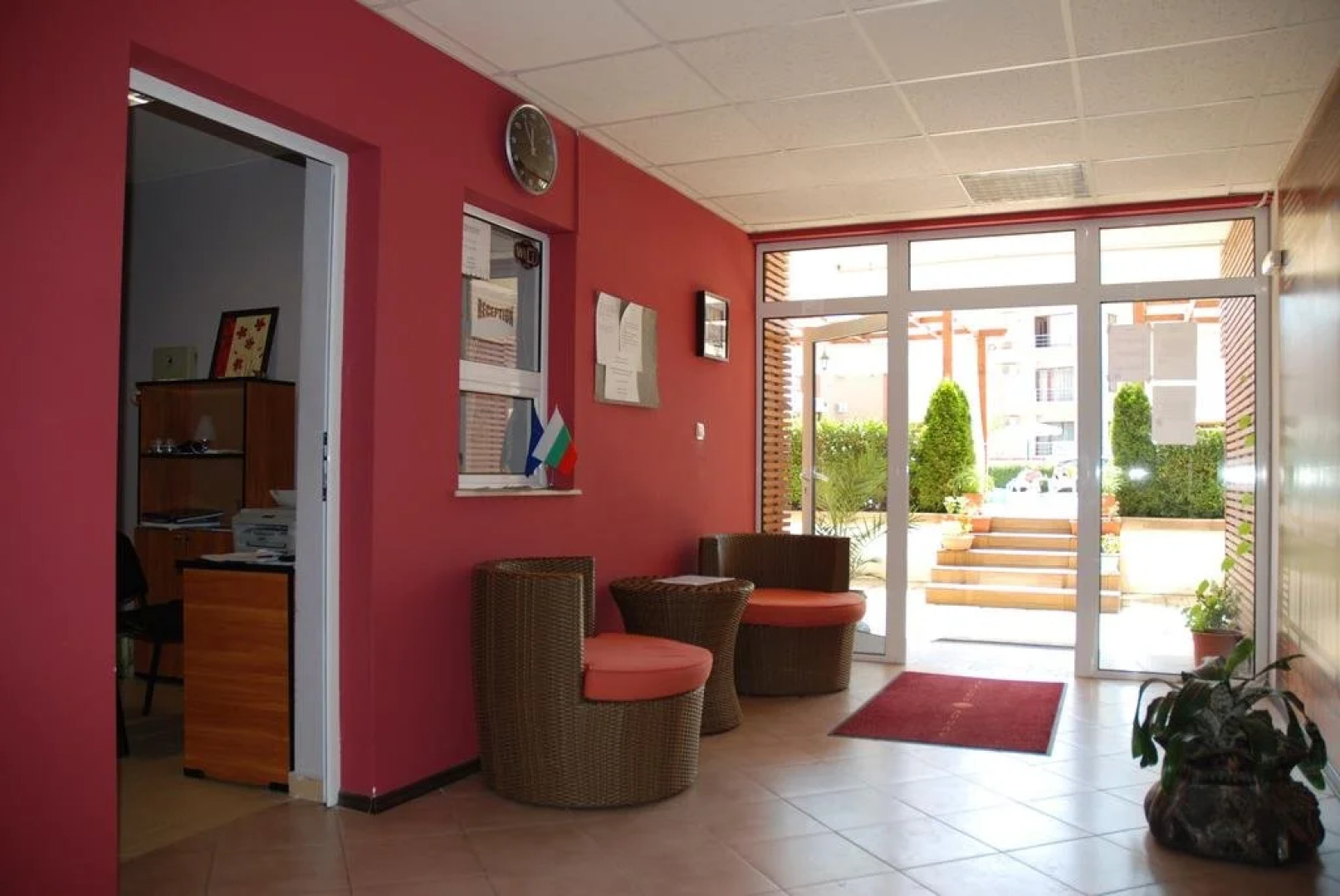 Sunny House Family Complex