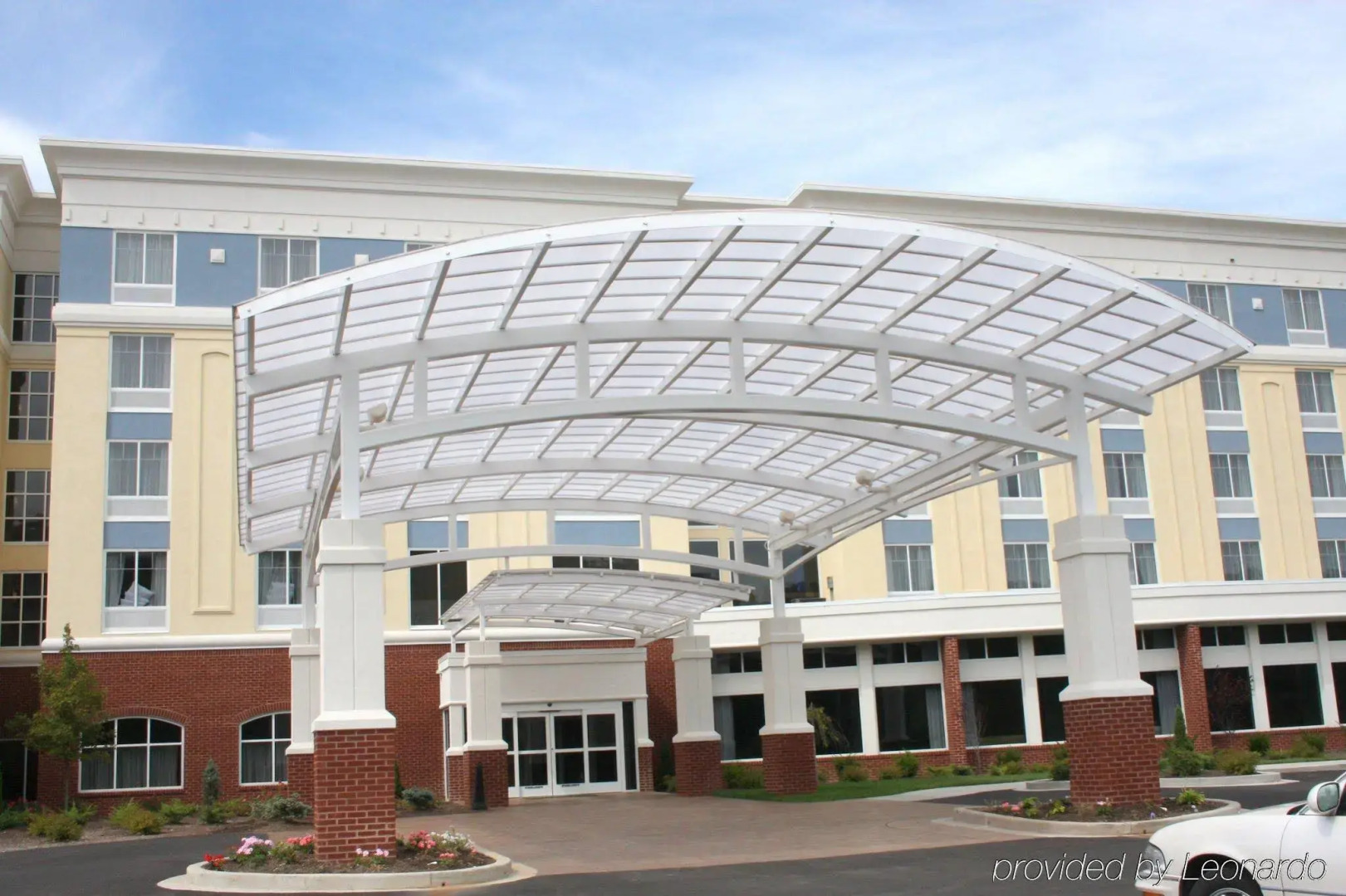 Delta Hotels Huntington Mall