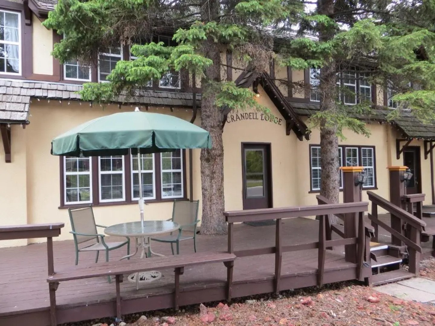 Crandell Mountain Lodge