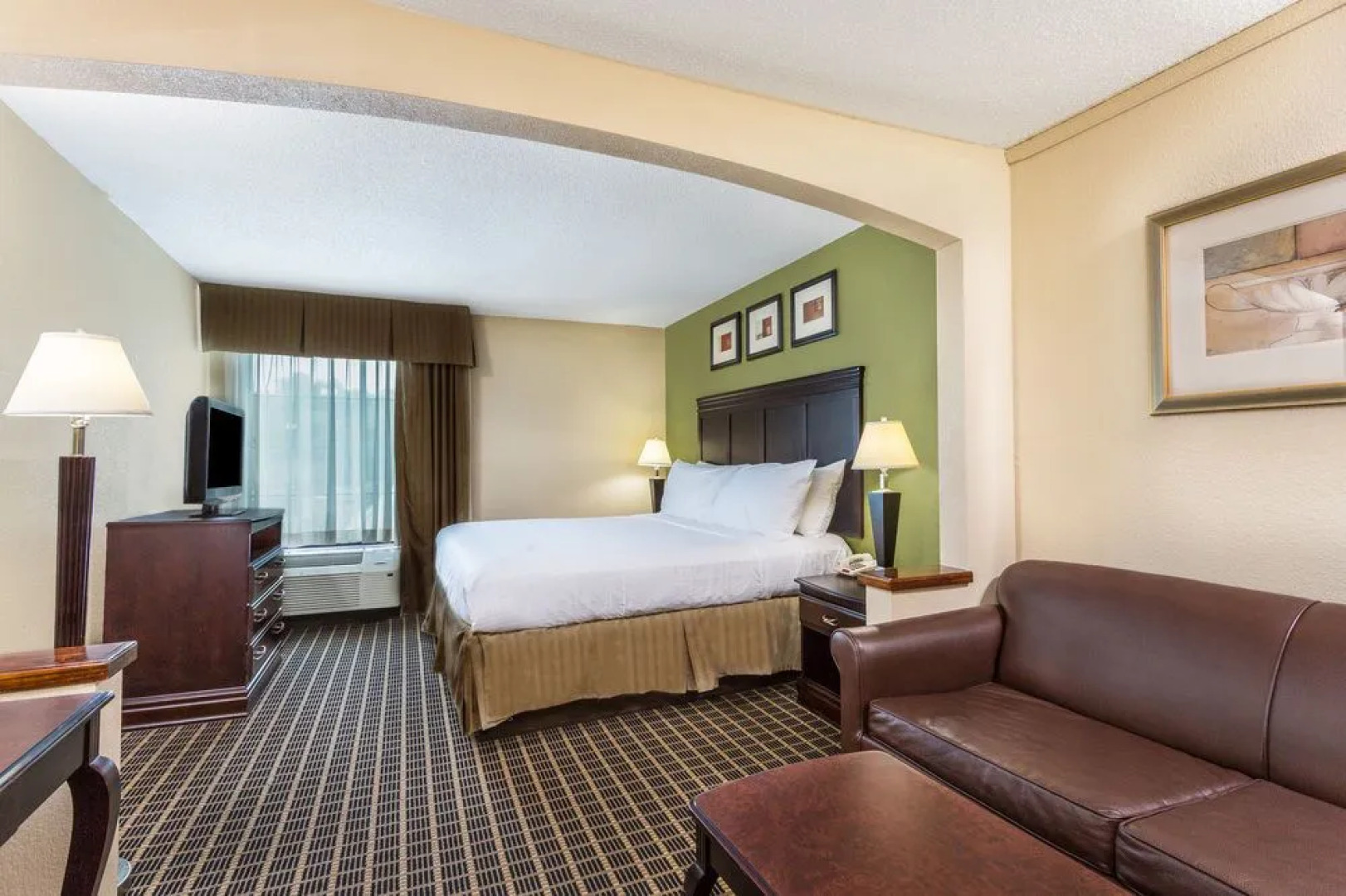 Holiday Inn Express South Boston