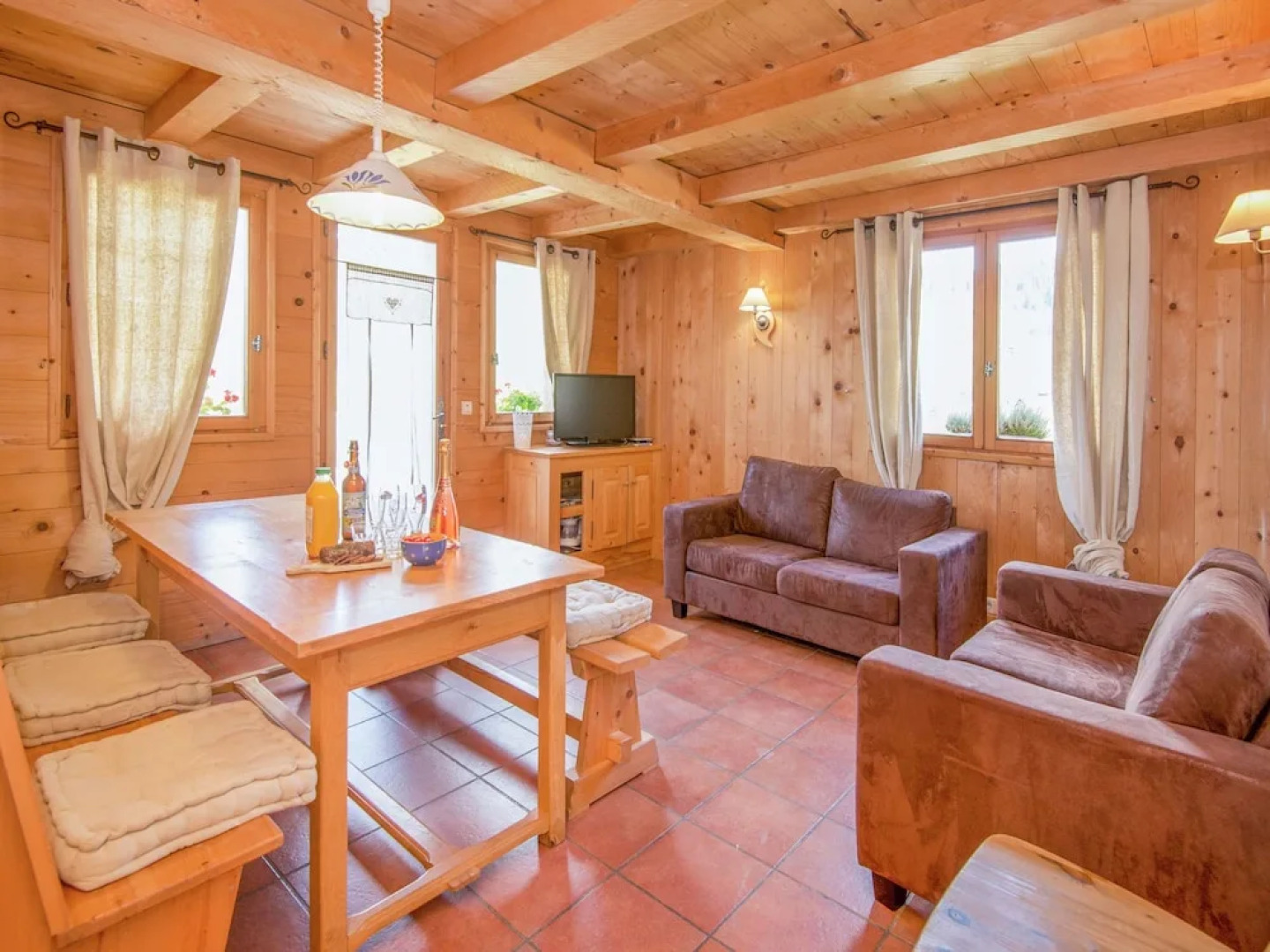 Pretty Apartment in a Separate Mountain Chalet