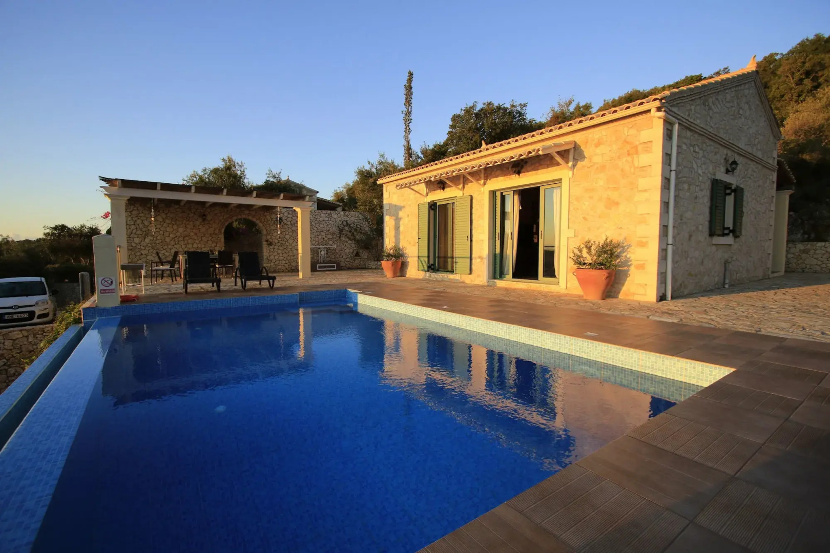 Artist's Villa Lilac Lilium