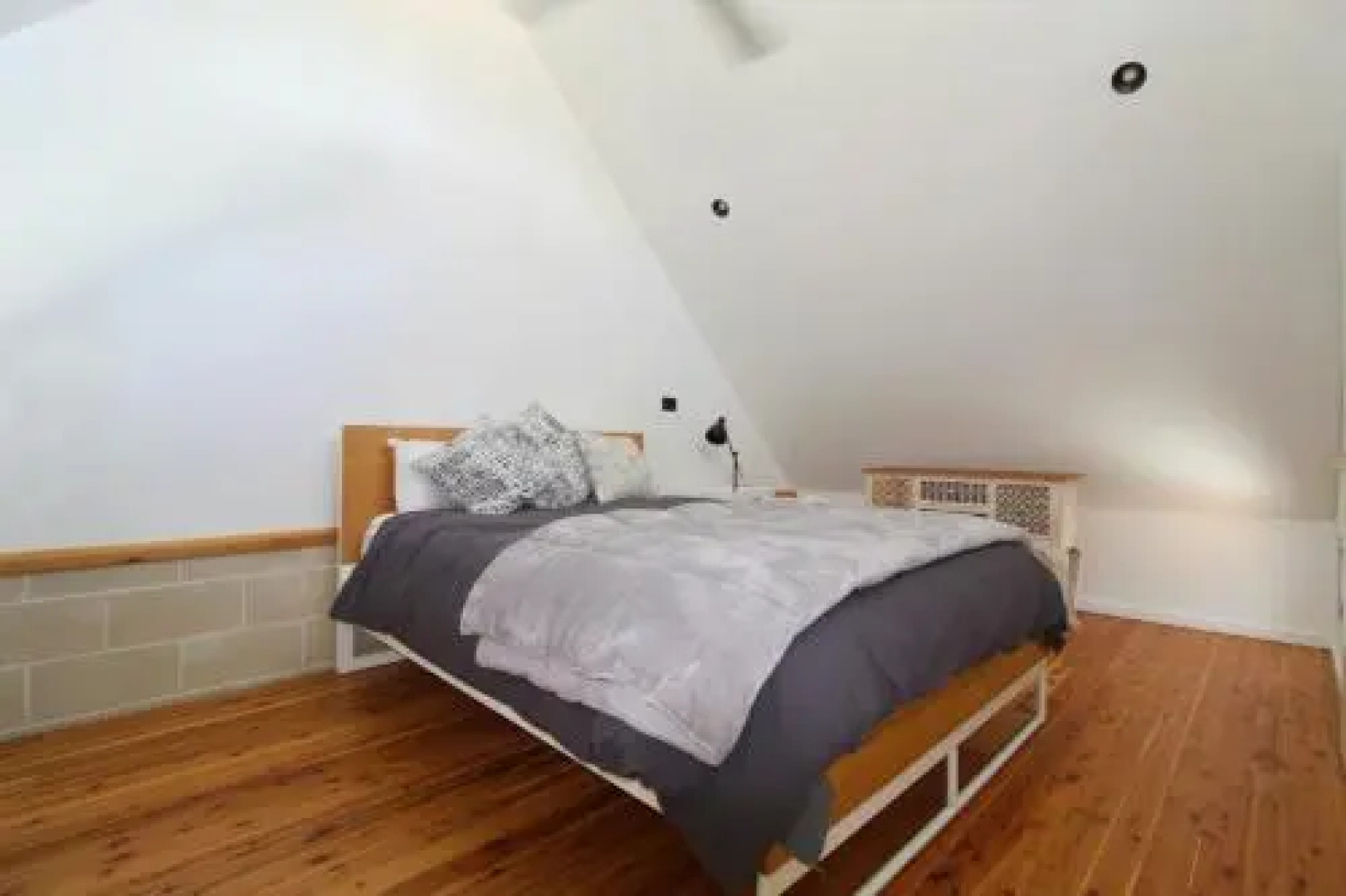 Pacific Terraces 16, 38 Pacific Street