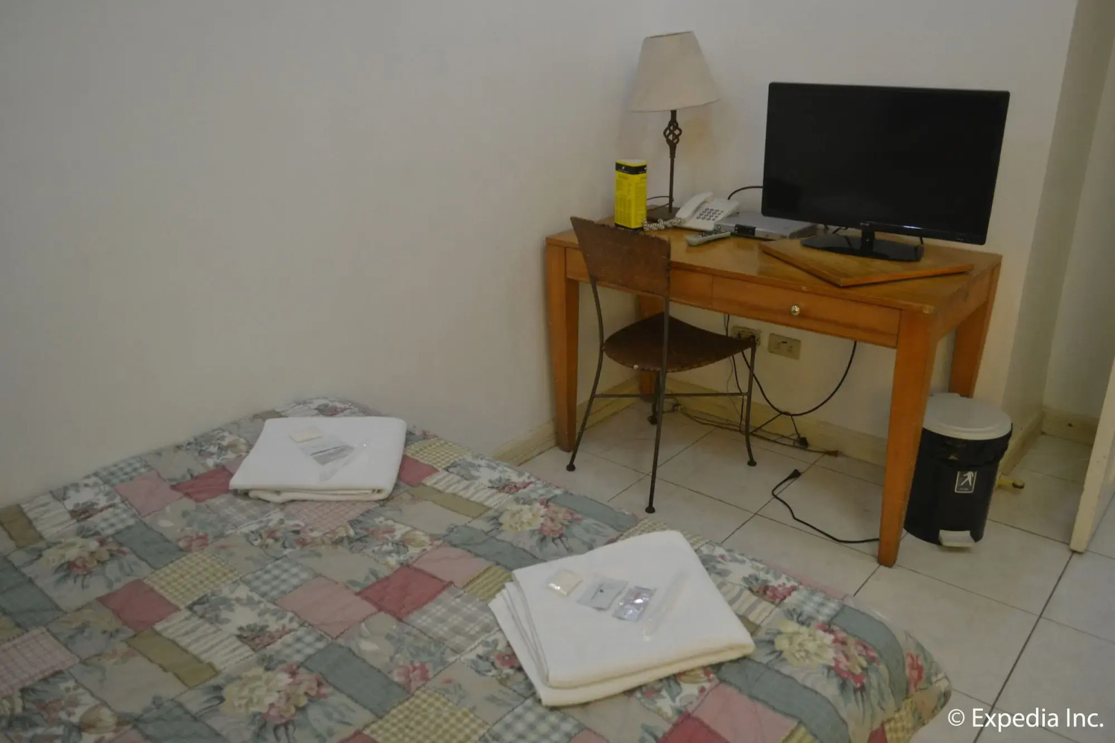 Tagaytay Country Hotel