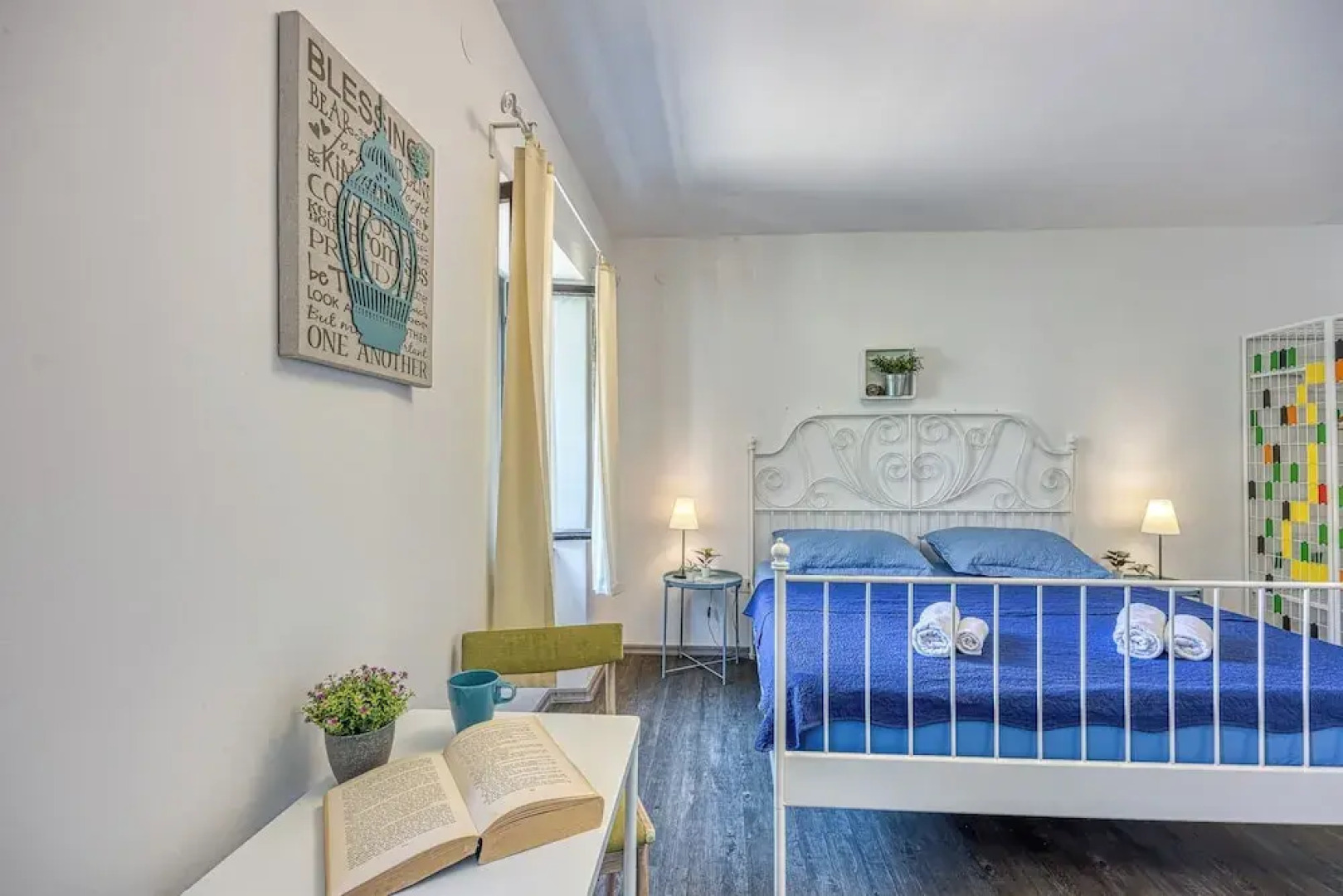 Blue Studio Apartment