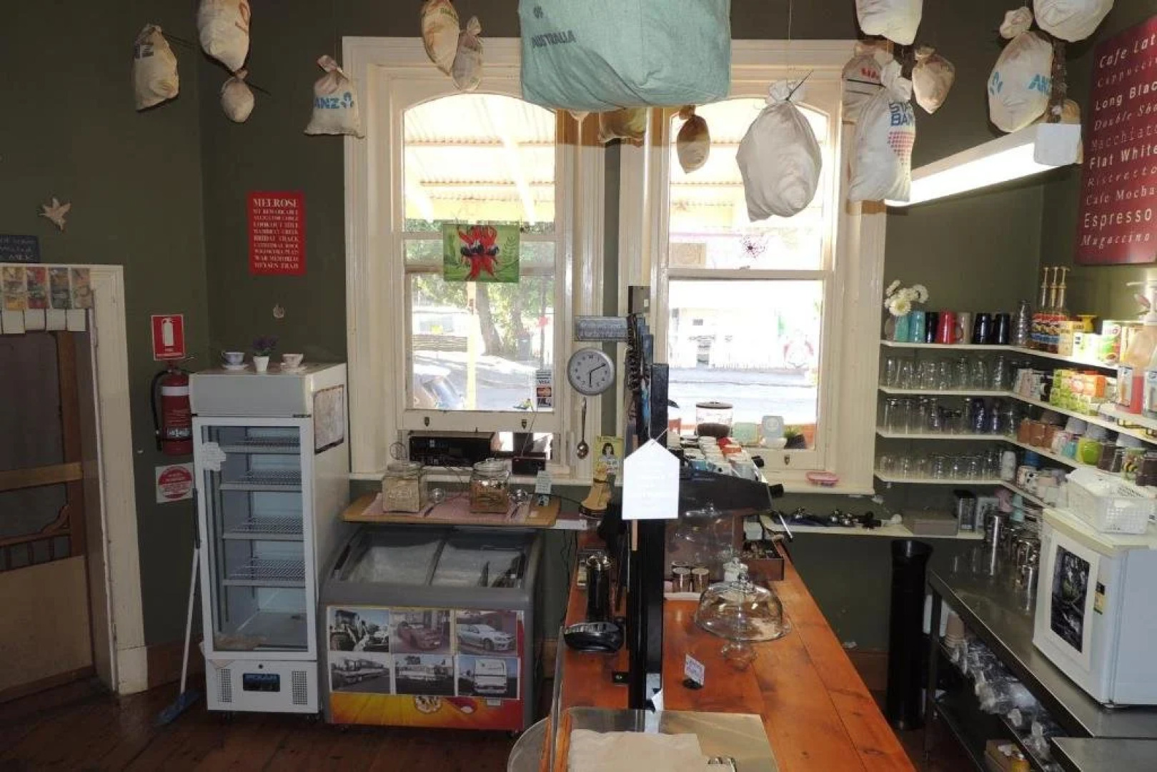 Wozza's B&B and Vault Cafe