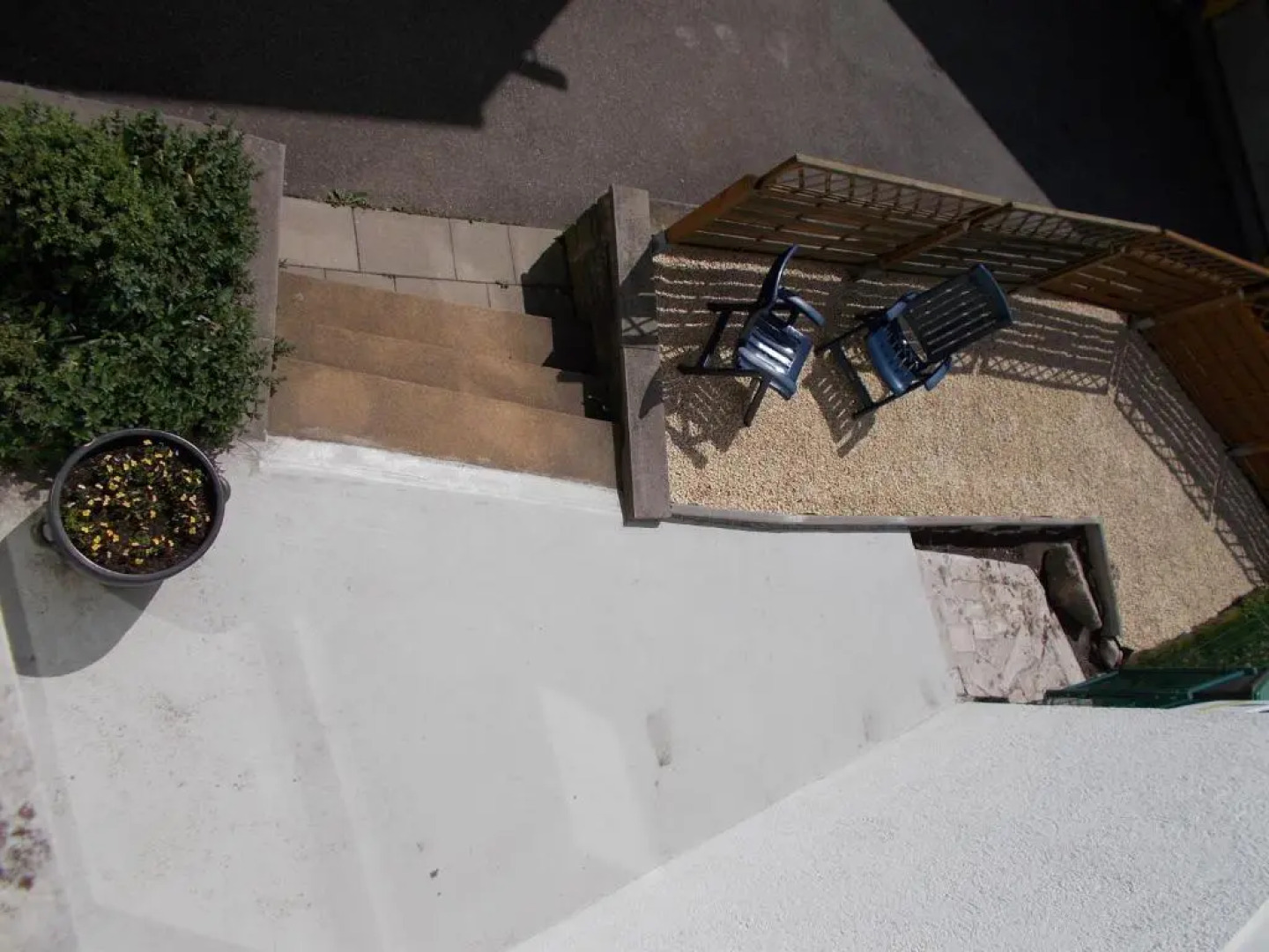 Eltinger Studio Apartment