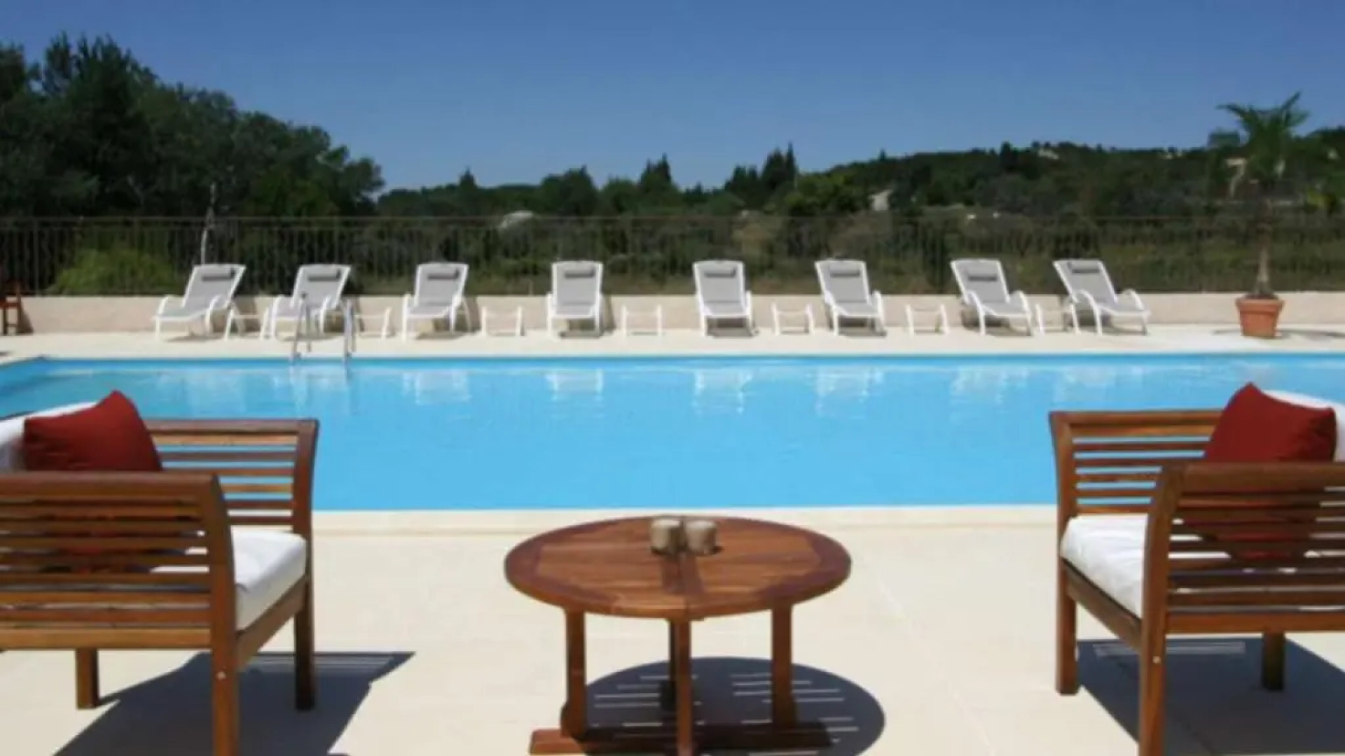 Appartement Paradou cadre splendide