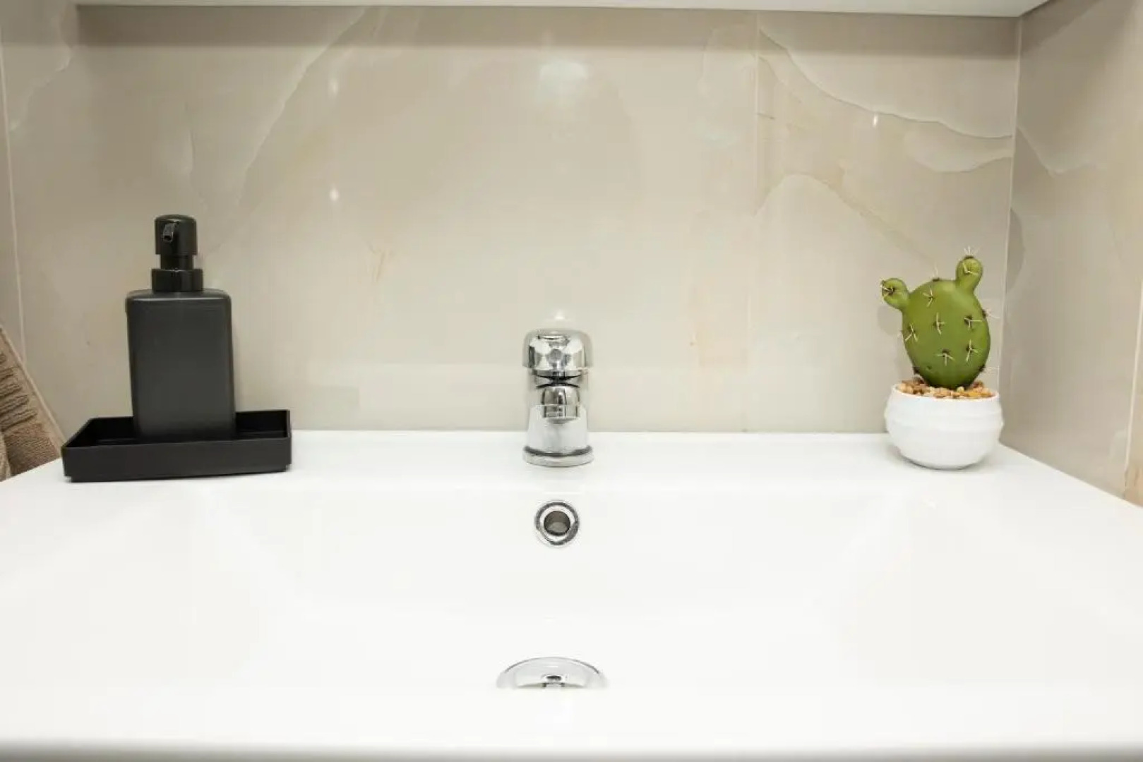 Alchemia, beautiful spacious apartment in Giannitsa