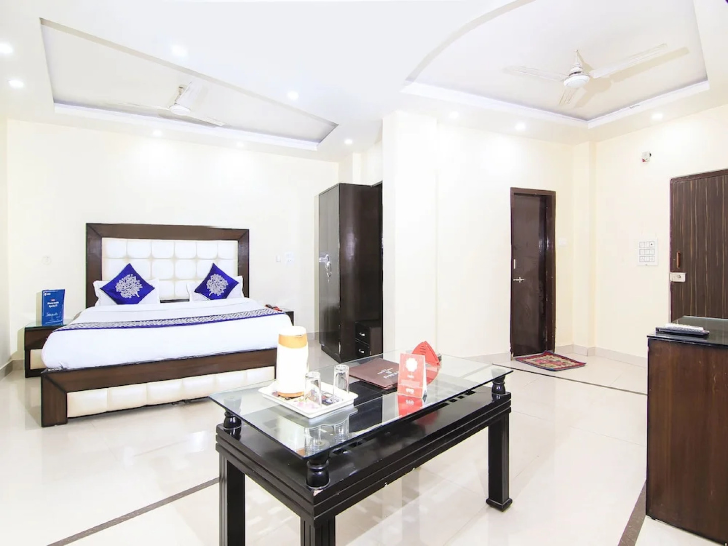 OYO 2569 Hotel Paradise