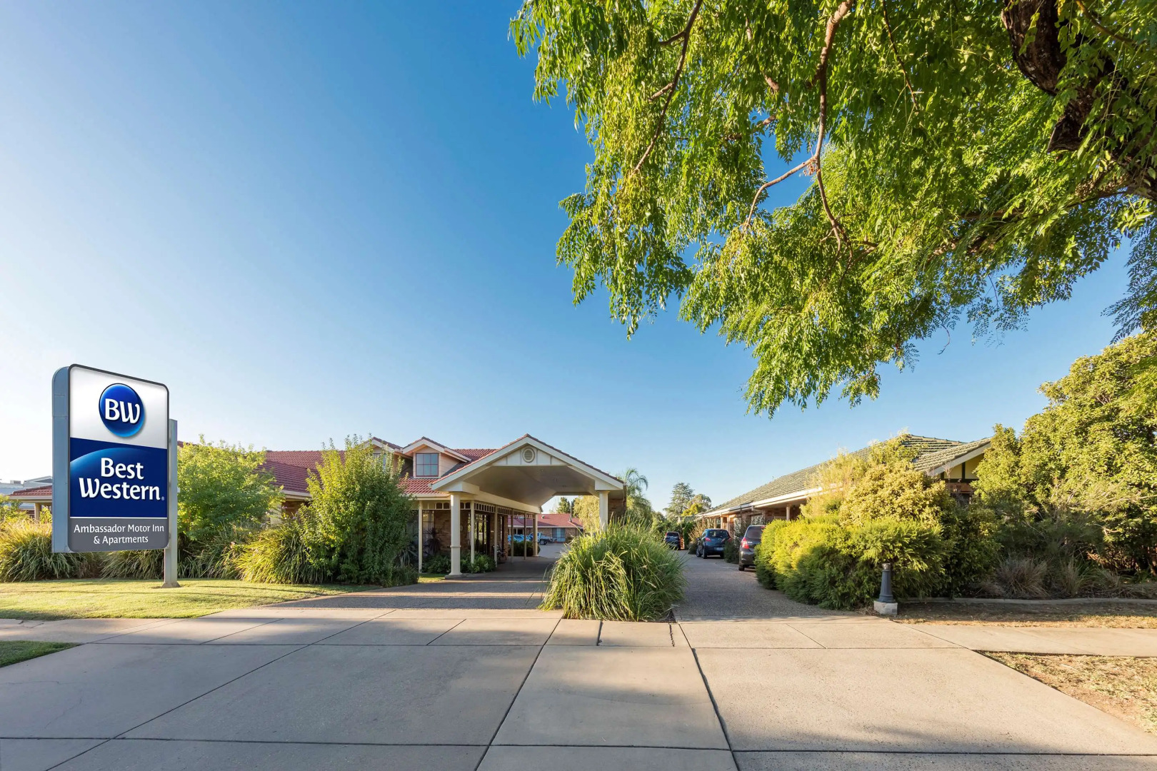 Best Western Ambassador Motor Inn & Apartments