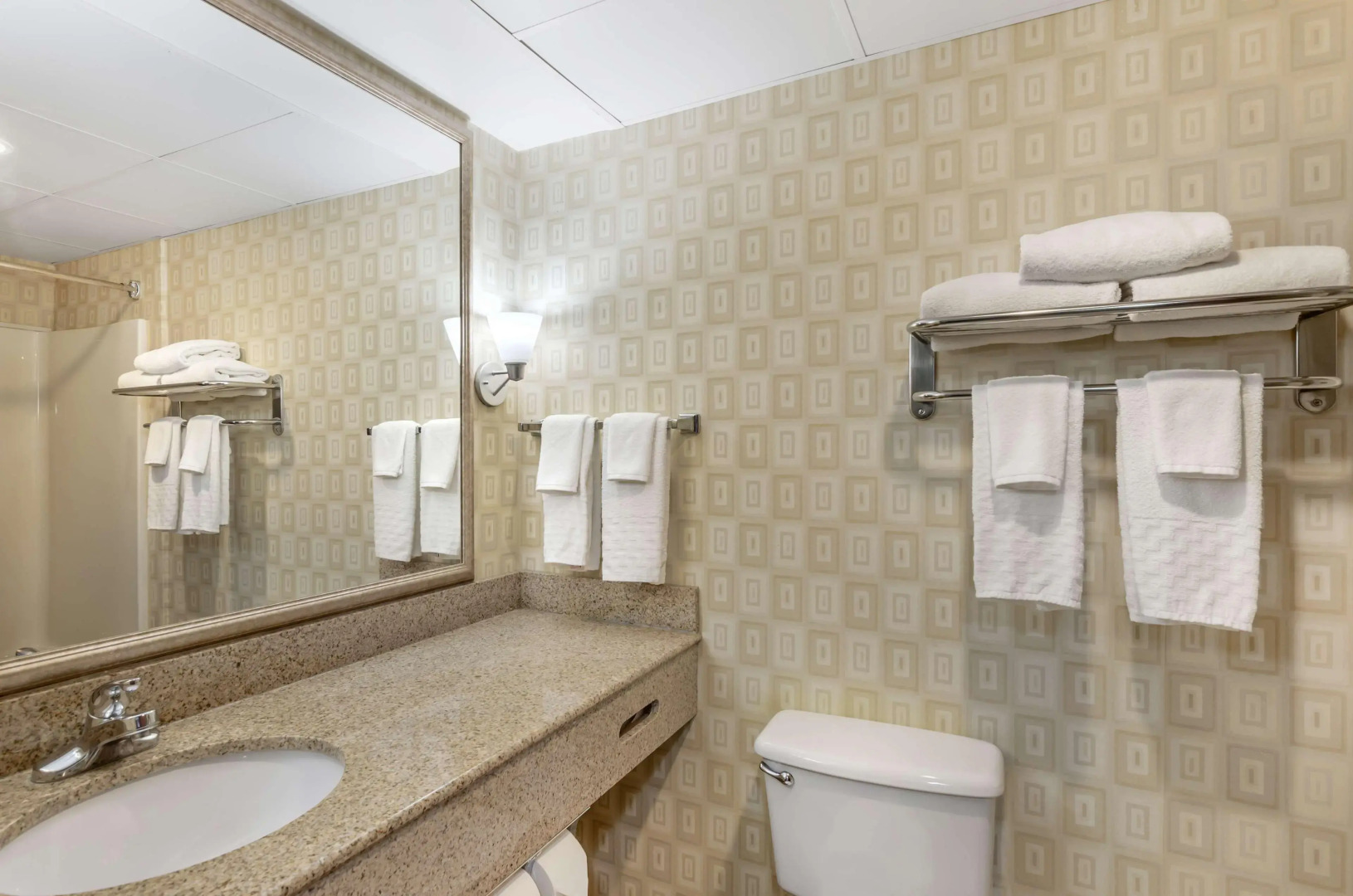 Best Western Plus Waynesboro Inn & Suites Conference Center