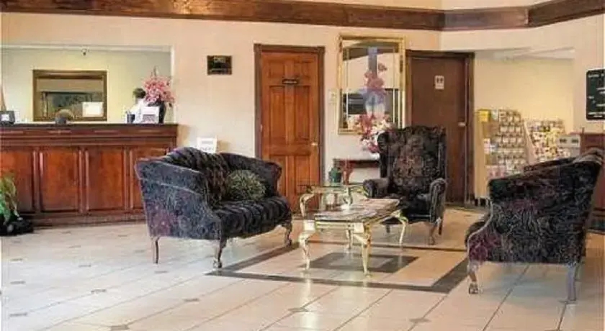 Americas Best Inn & Suites Commerce