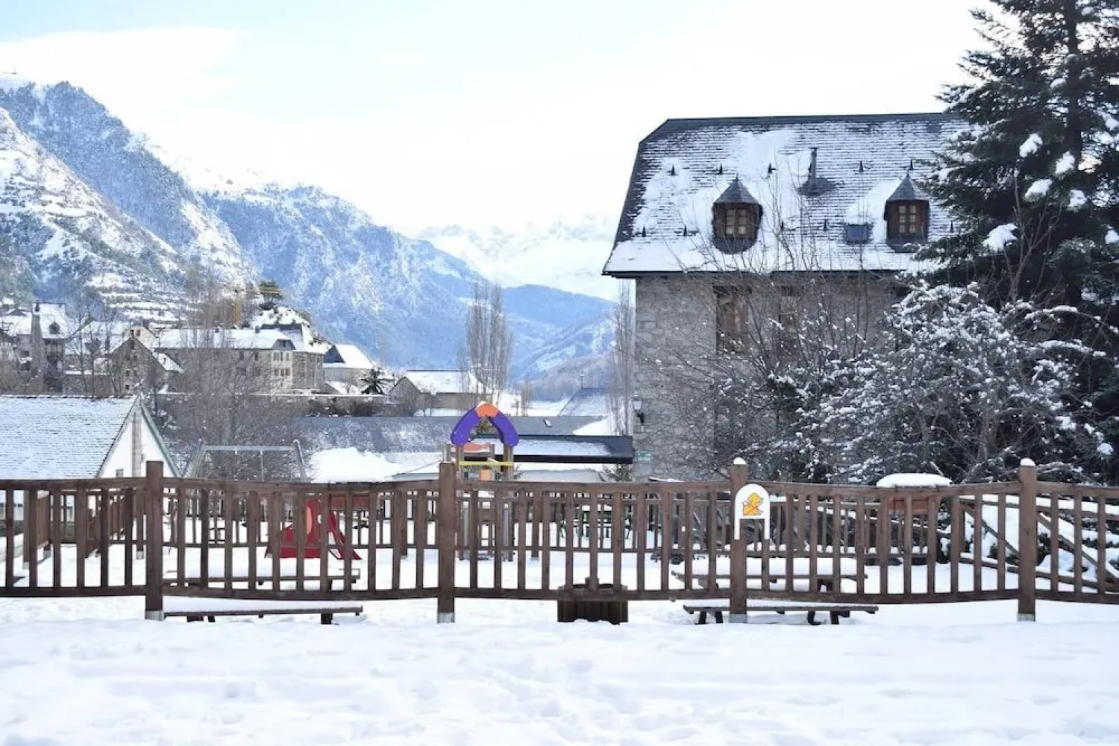 Pacino Cove by Keywii, 5 Paxs. Sallent de Gallego