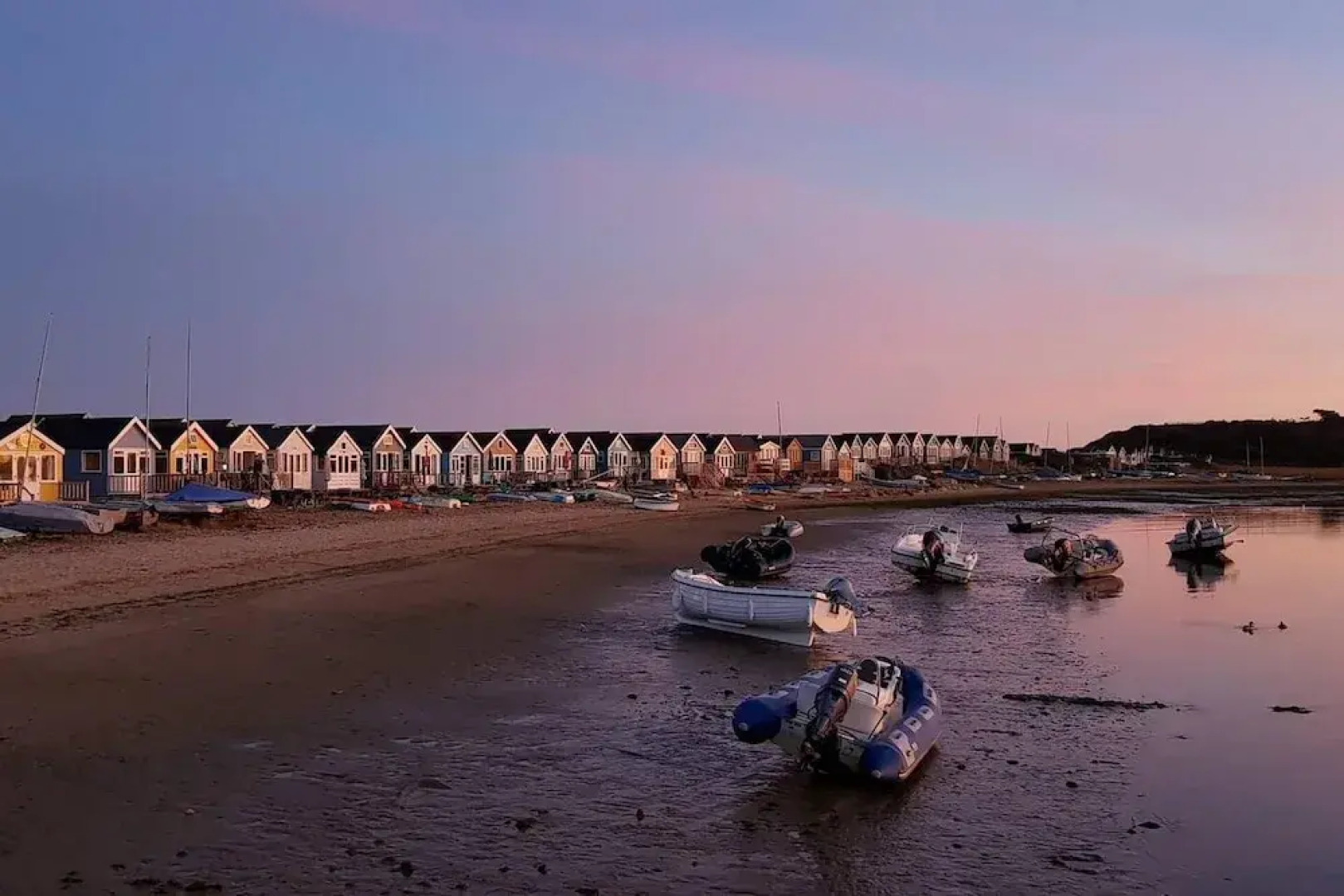 The Cedarwoods - Luxury Studio for 5!