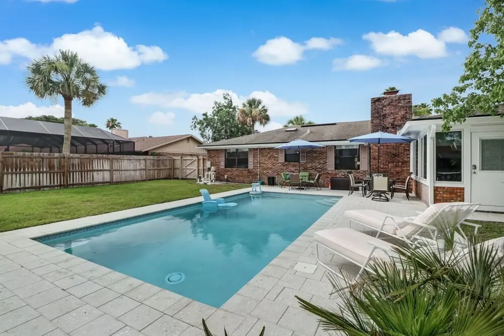 Pablo Waterfront - Private Dock & Salt Water Pool