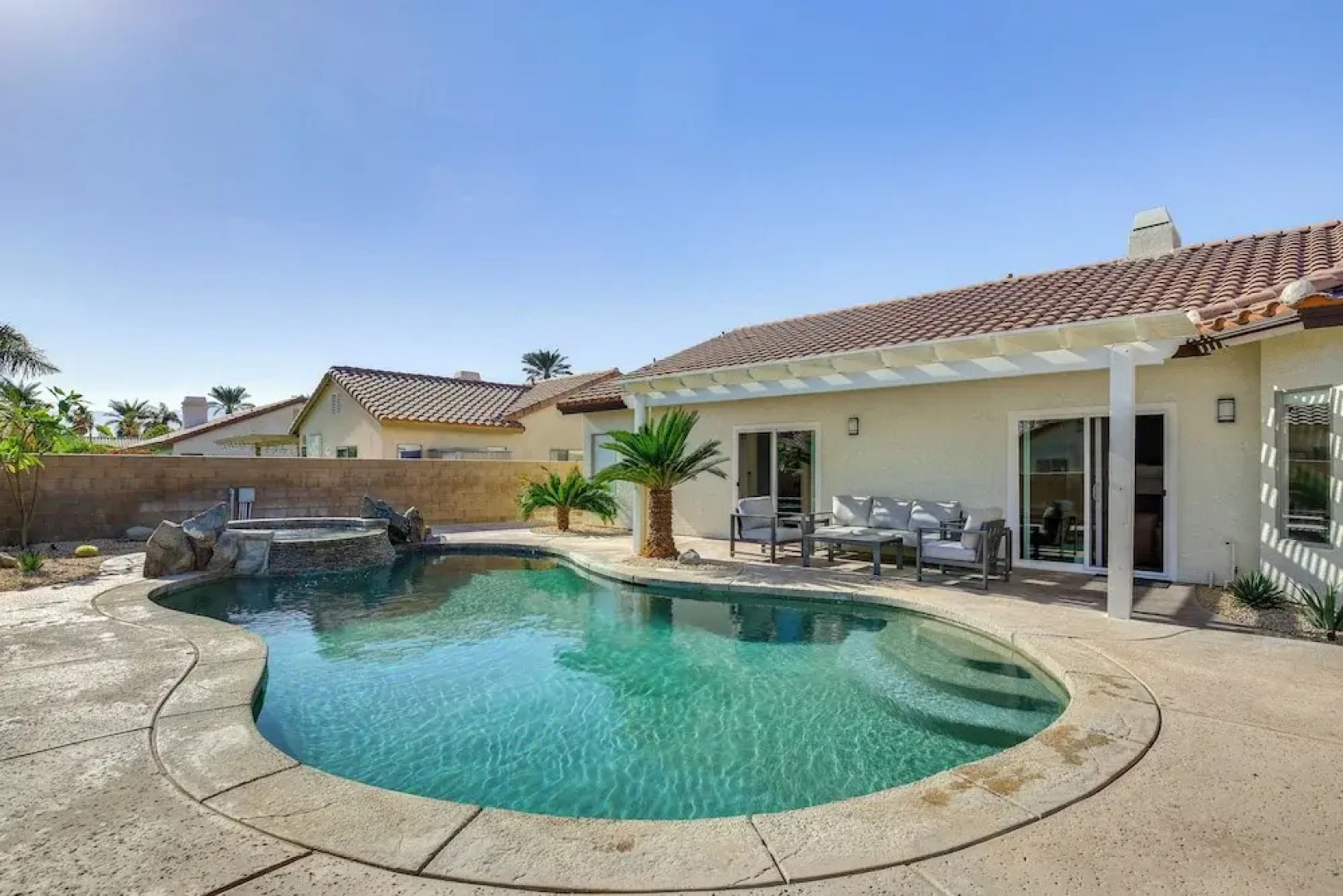 2 Mi to Coachella: Indio Oasis w/ Heated Pool