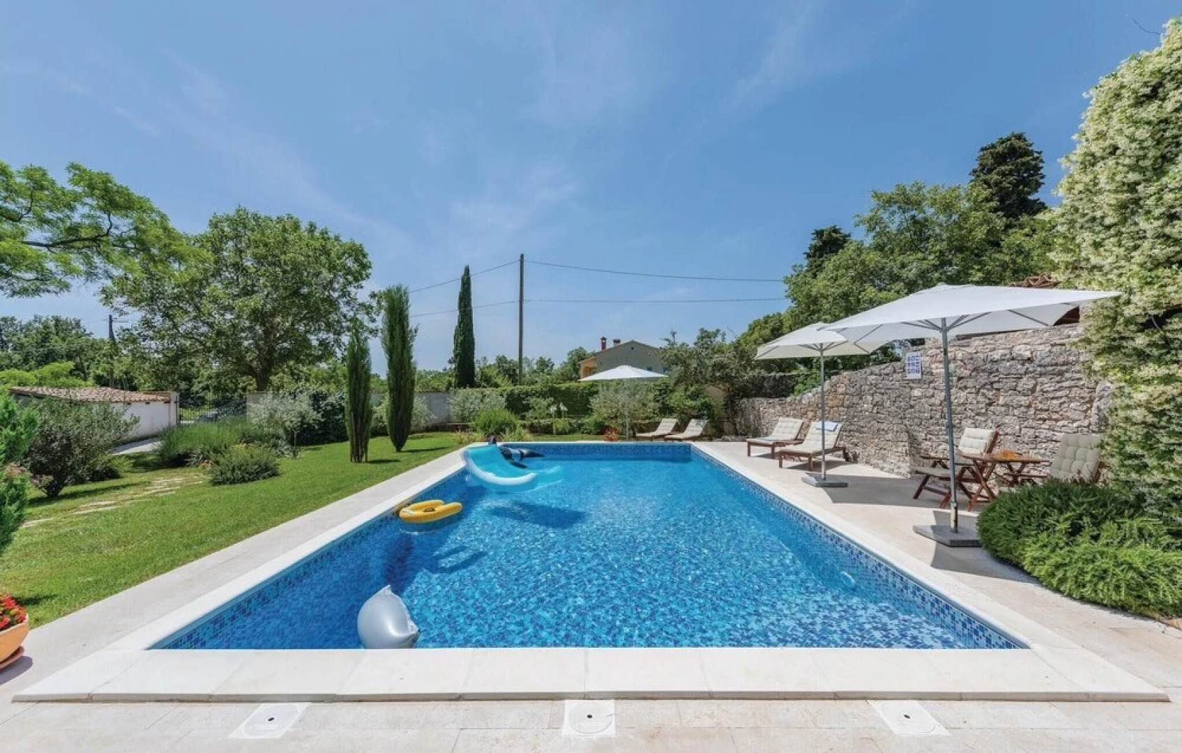 Beautiful Home in Svetvincenat With Wifi and 2 Bedrooms