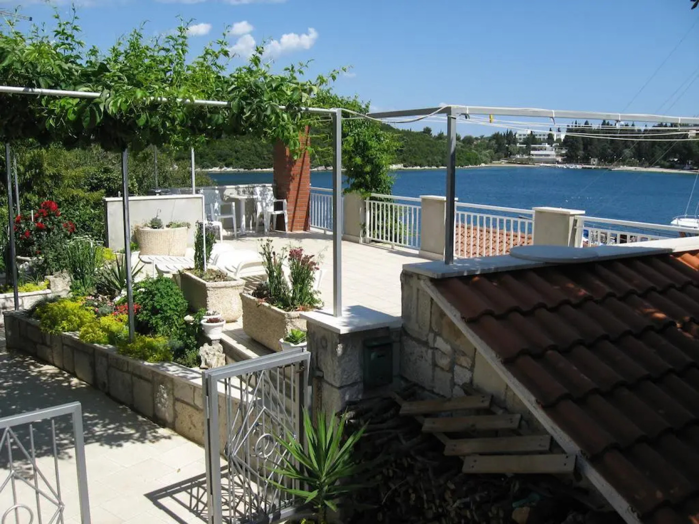 Shell Bay Apartments