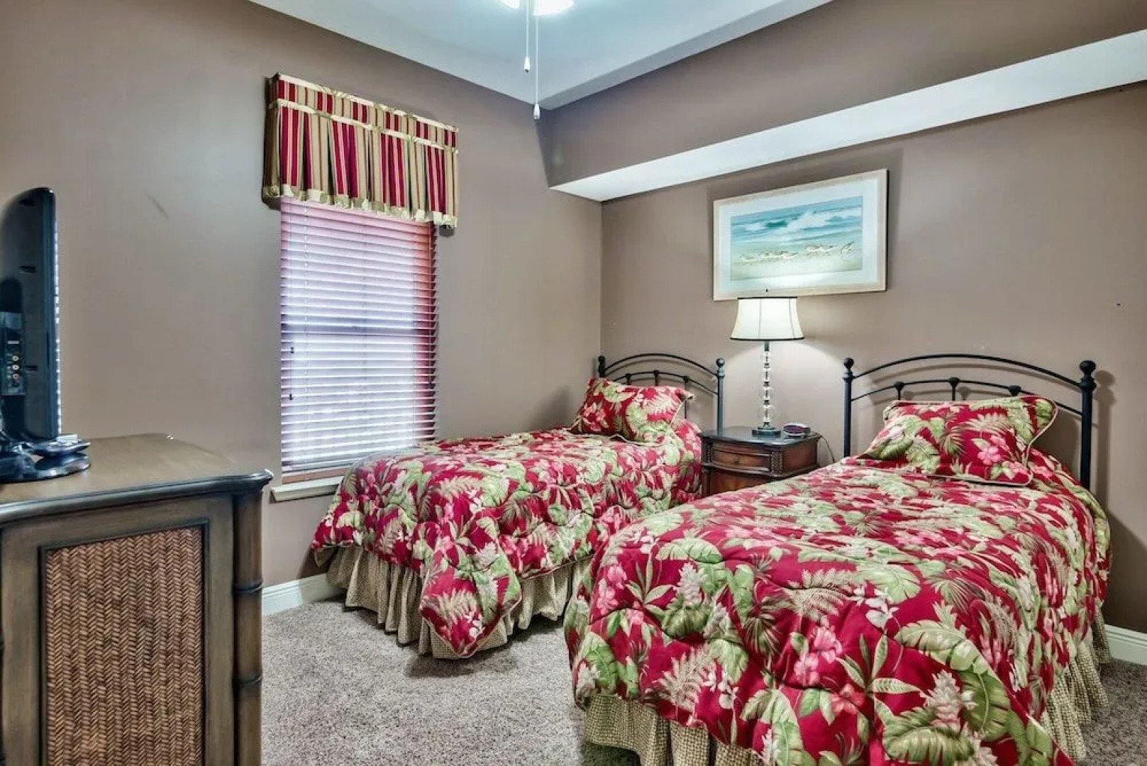 Seascape Penthouse #2309 - 3 Br condo by RedAwning