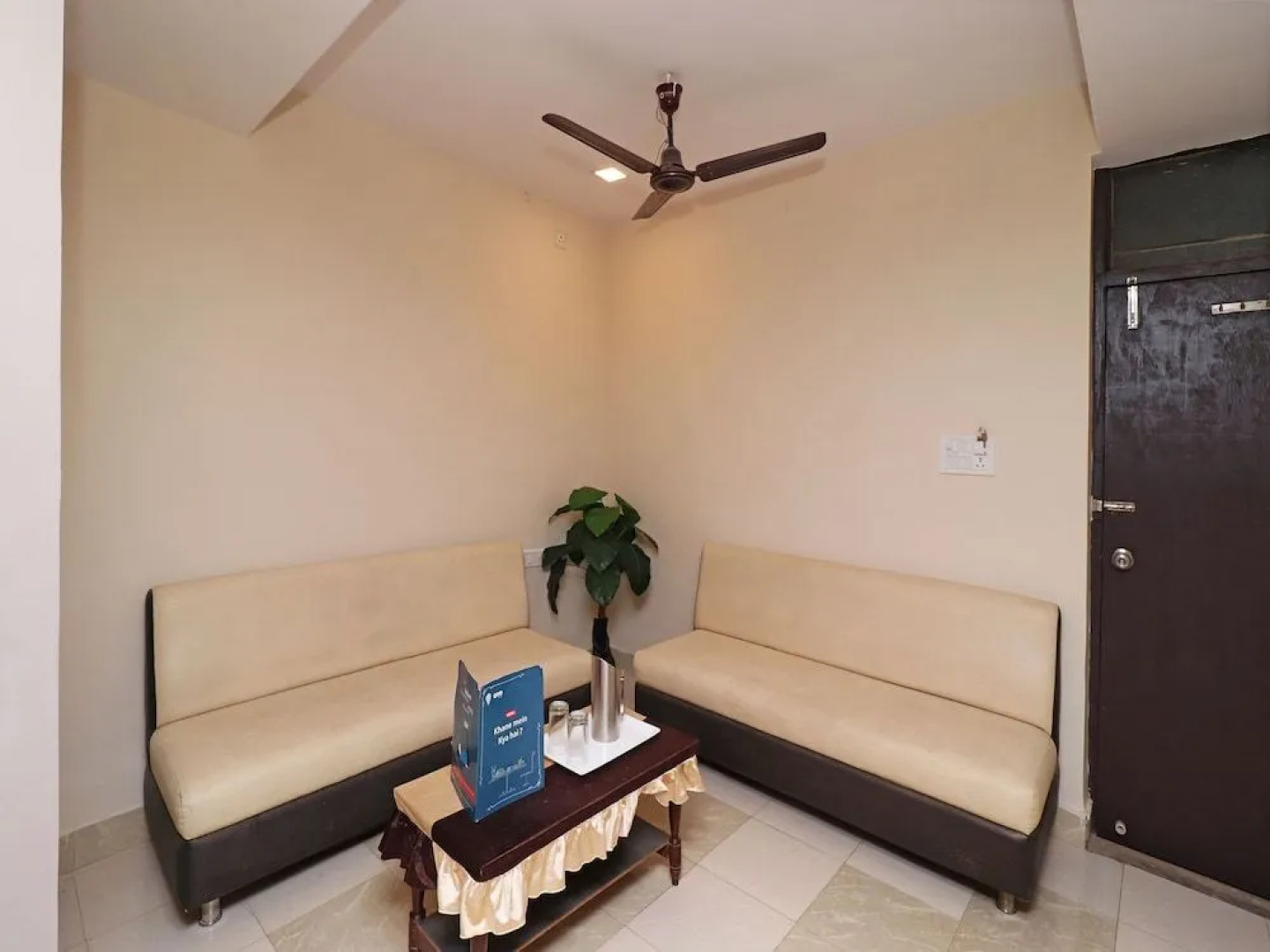 OYO 29345 Hotel Samrat