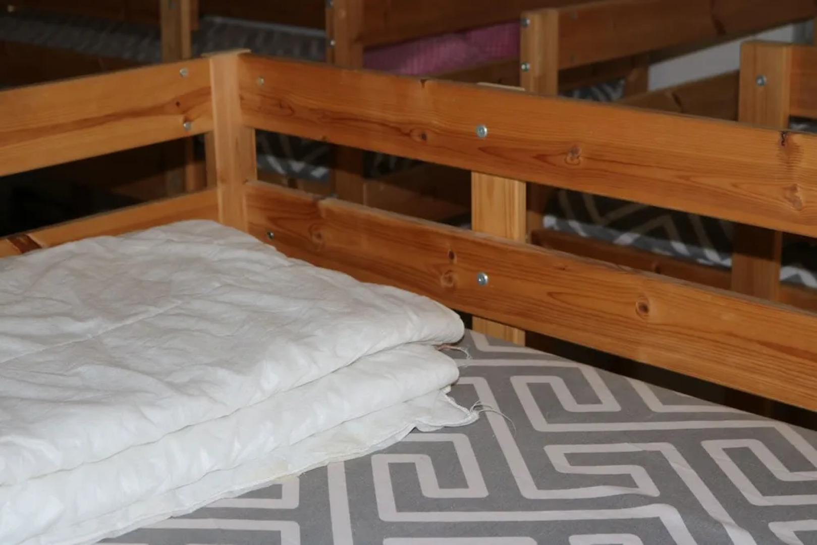 Costas Hostel Action 2