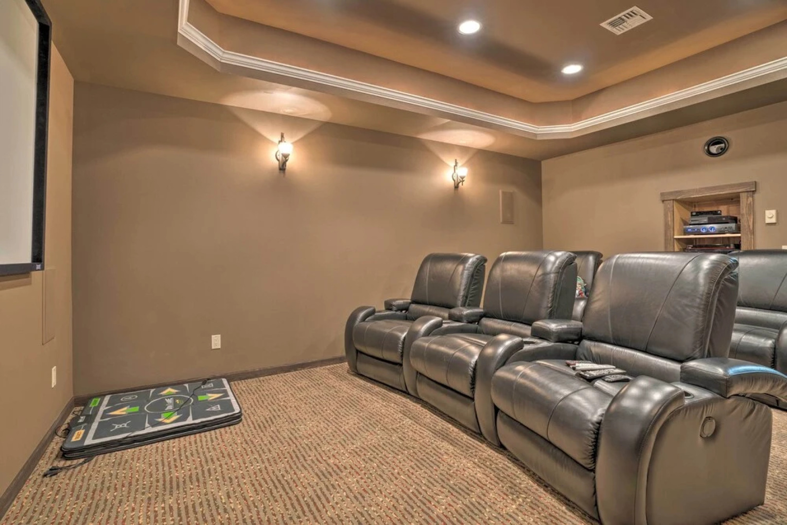 Luxurious Getaway w/ Hot Tub in Suncadia Resort!