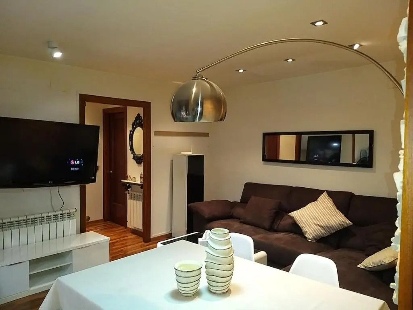 Apartamento a 1a linea Sant Llorenç de Montgai_ WhiteHouse