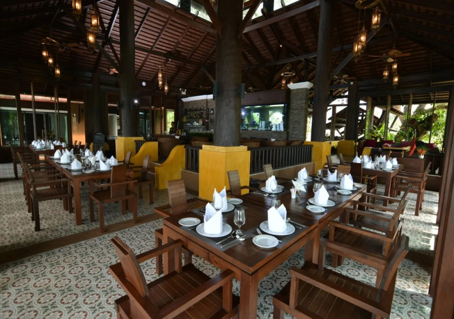 Victoria Cliff Hotel & Resort