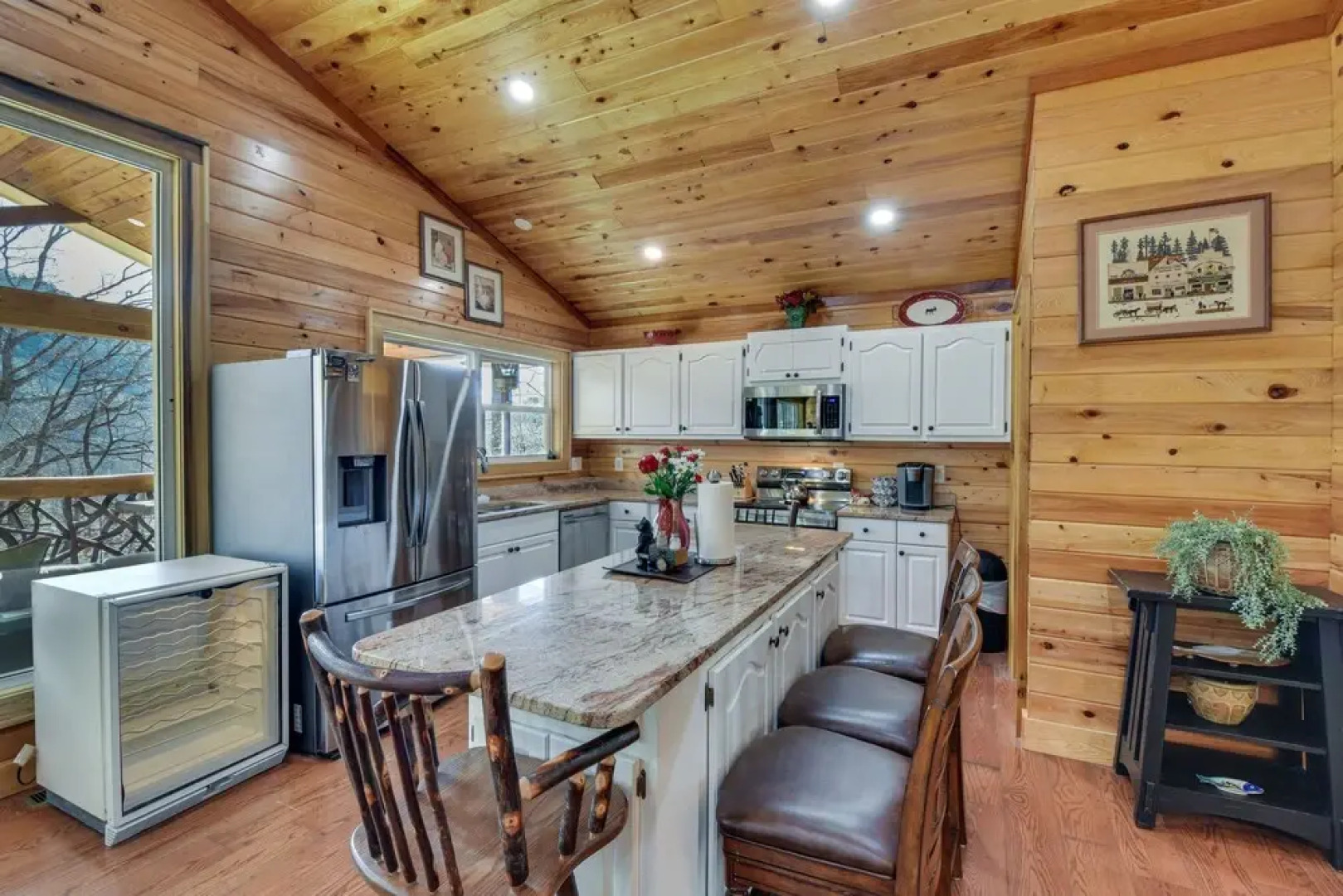 Mountain-view Cabin ~ 2 Mi to Downtown Clayton!