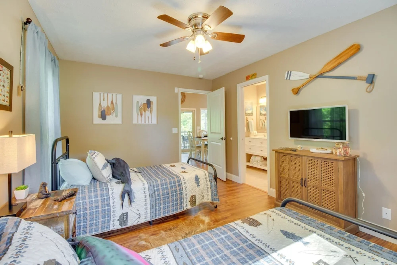 Fire Pit & Grill: Riverfront Home in Arkansas!