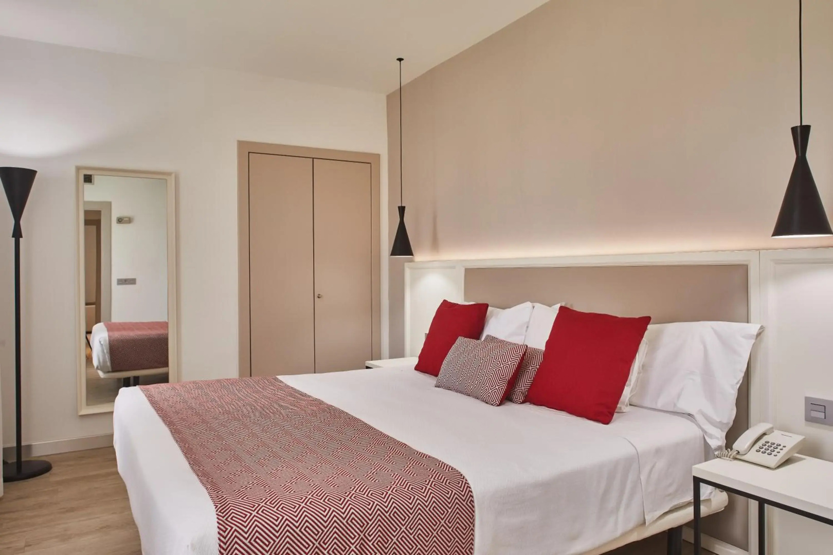 Hotel Silken Rona Dalba