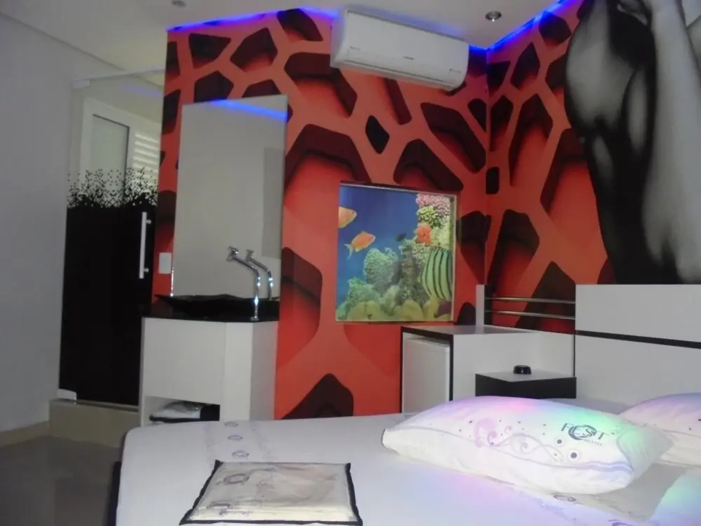 Motel Fest - Adults Only